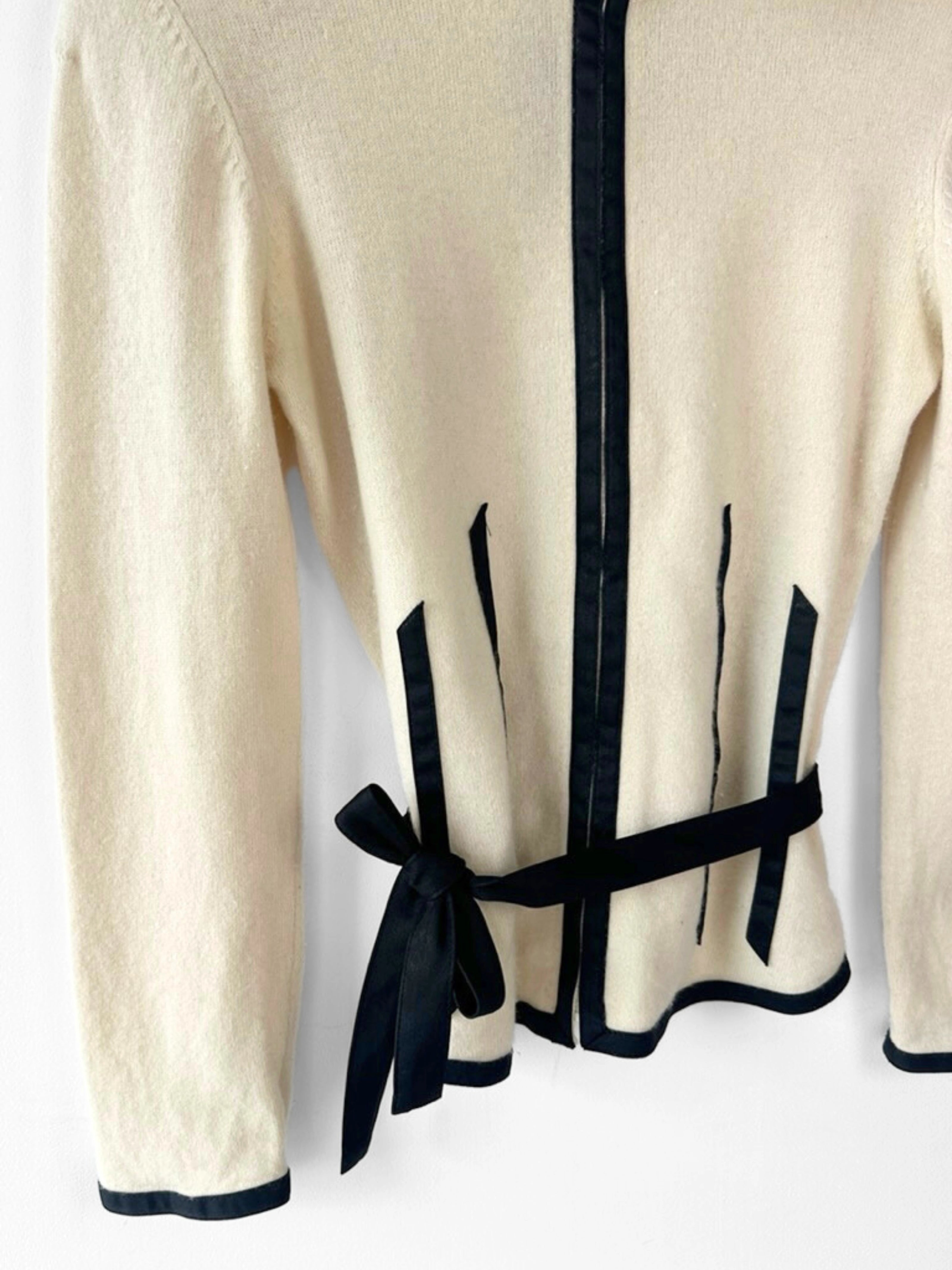 ARMANI JEANS - 2000s ZIPPED KNIT WITH CONTRASTING BLACK STRIPES DETAILS