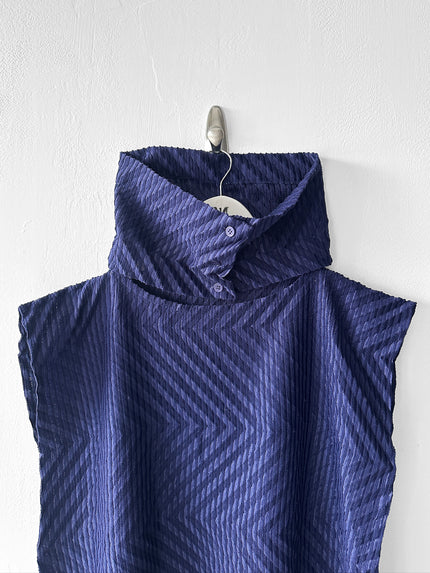 ISSEY MIYAKE - F/W 2002 CHEVRON PLEATS HIGH NECK TOP