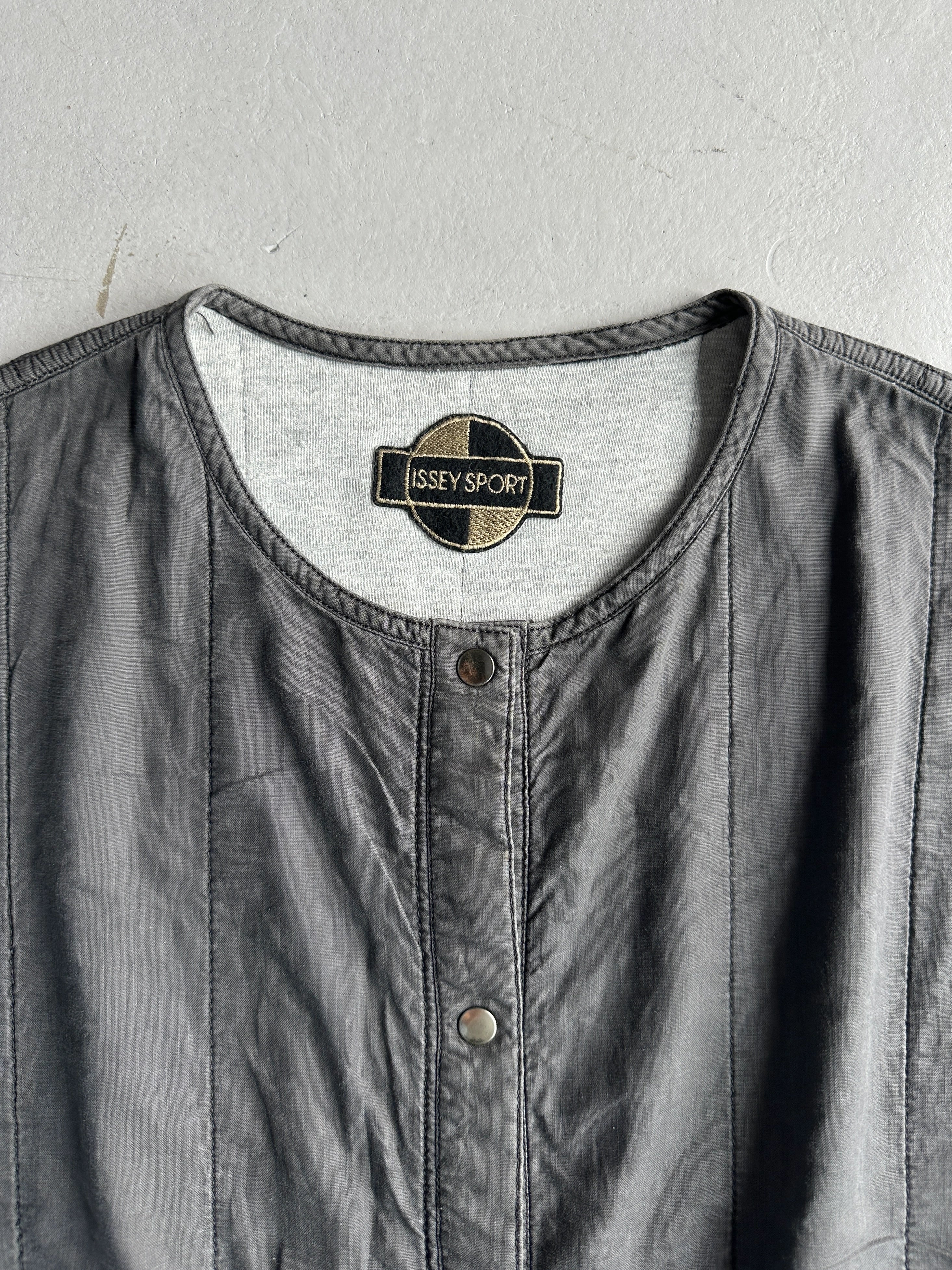 ISSEY MIYAKE - 1990s REVERSIBLE PARACHUTE VEST WITH OVERSIZED POCKETS