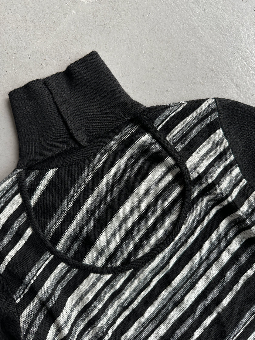 1990s ASYMMETRICAL LONG SLEEVE TOP WITH CUT OUT AT BACK