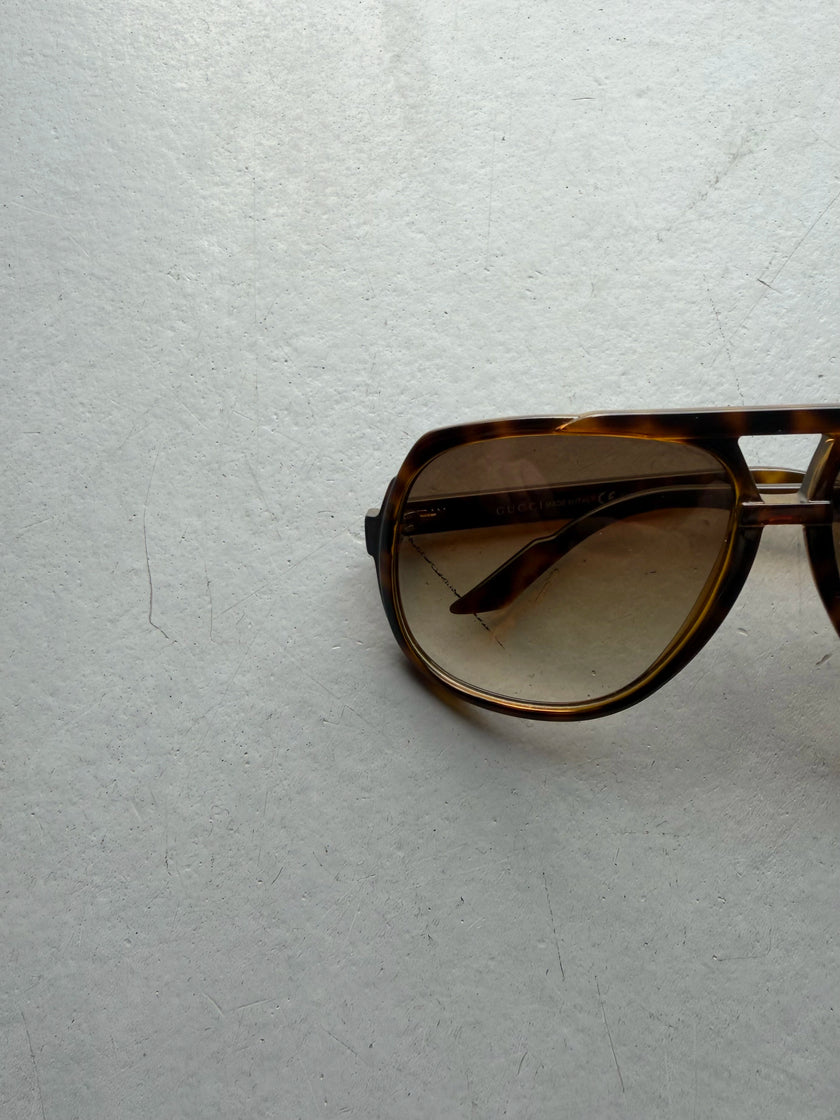 GUCCI - 2010s OVERSIZED AVIATOR SUNGLASSES