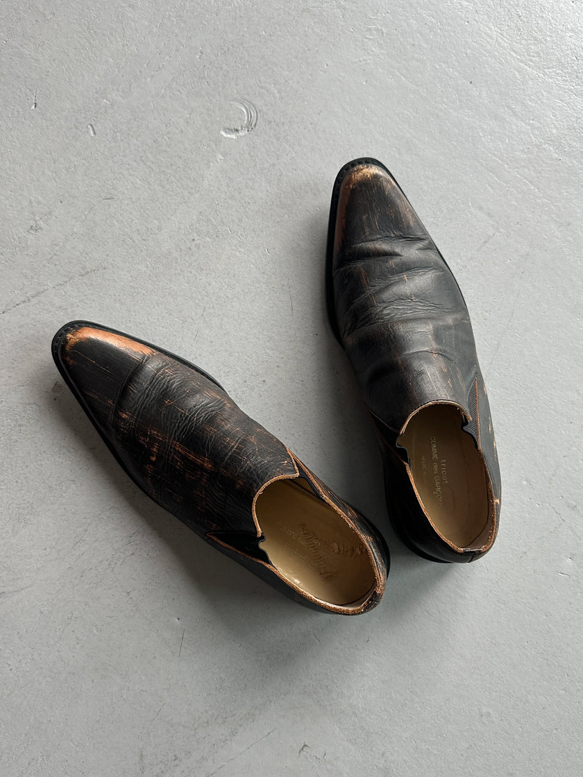 COMME DES GARÇONS - 1990s DISTRESSED LEATHER POINTED SLIP ON SHOES