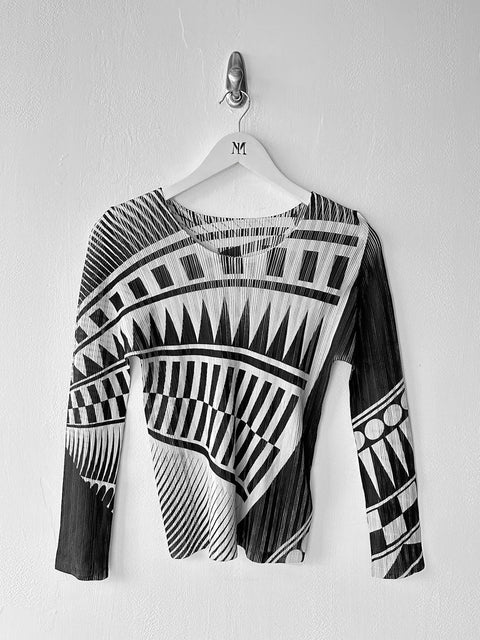 ISSEY MIYAKE - S/S 2015 GEOMETRIC PRINT LONG SLEEVE TOP