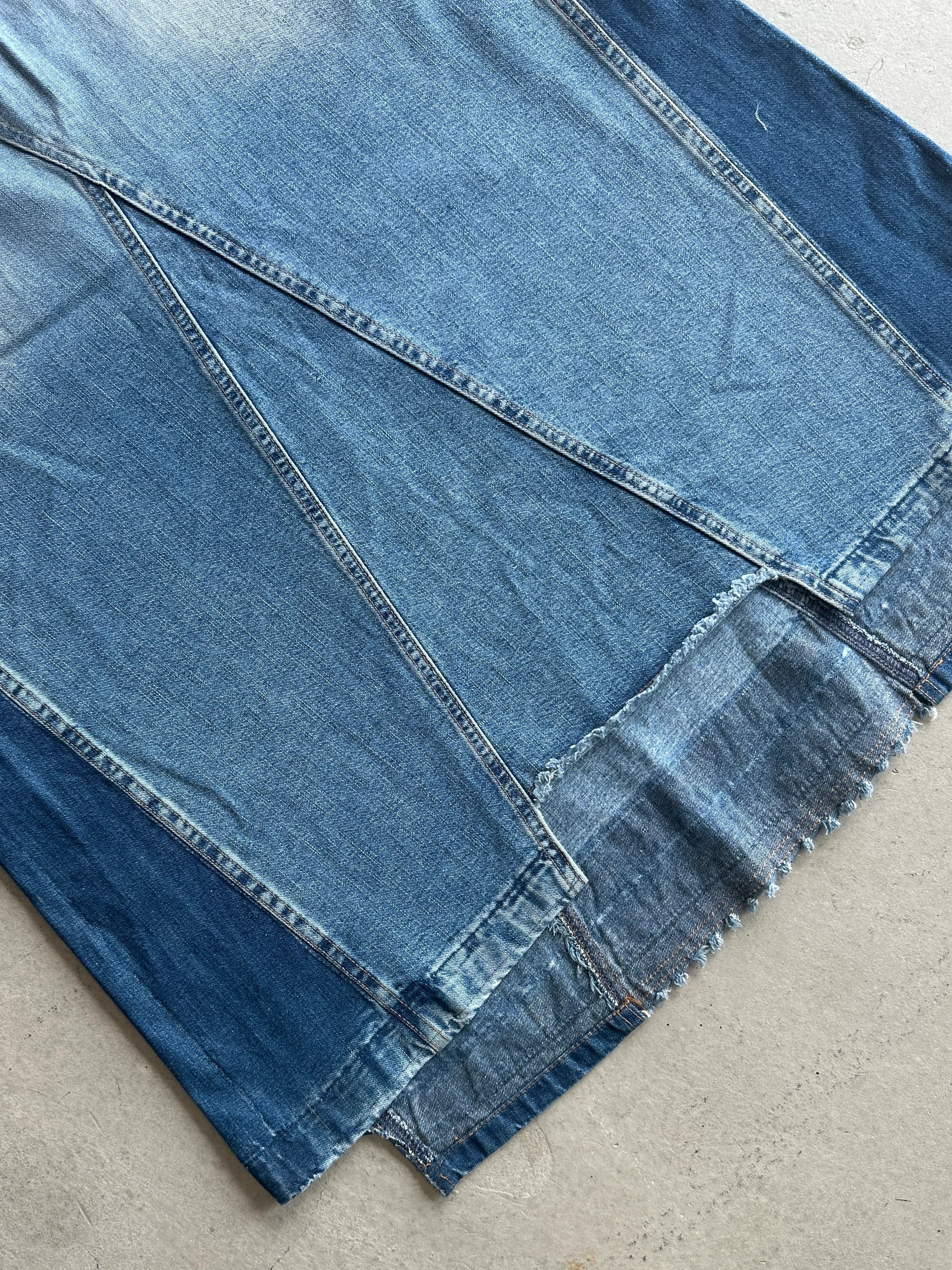 2000s LOW WAIST FLARED MAXI DENIM SKIRT