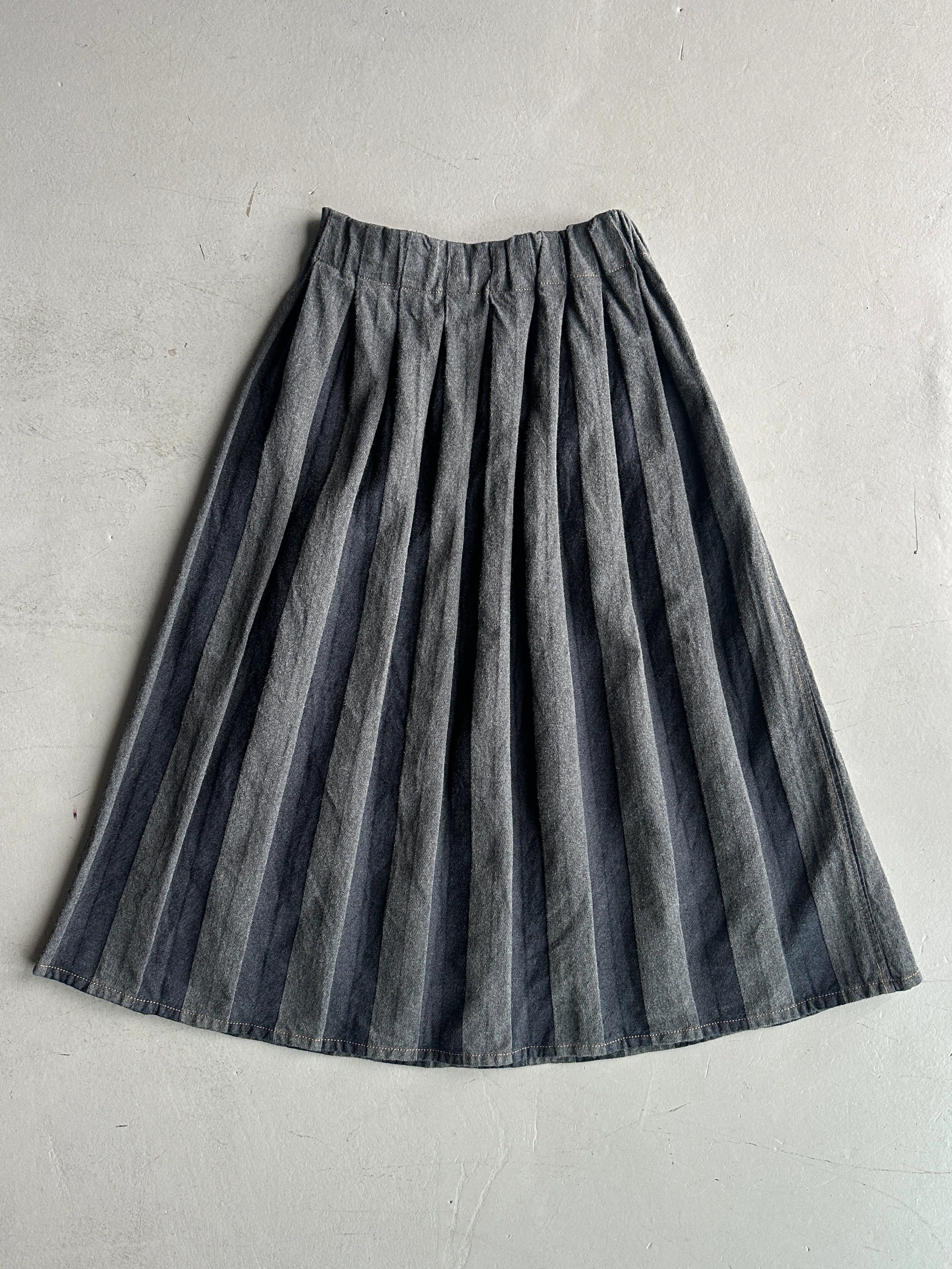 ISSEY MIYAKE PLANTATION - 1990s CRISP PLEATS DUAL COLOUR DENIM SKIRT