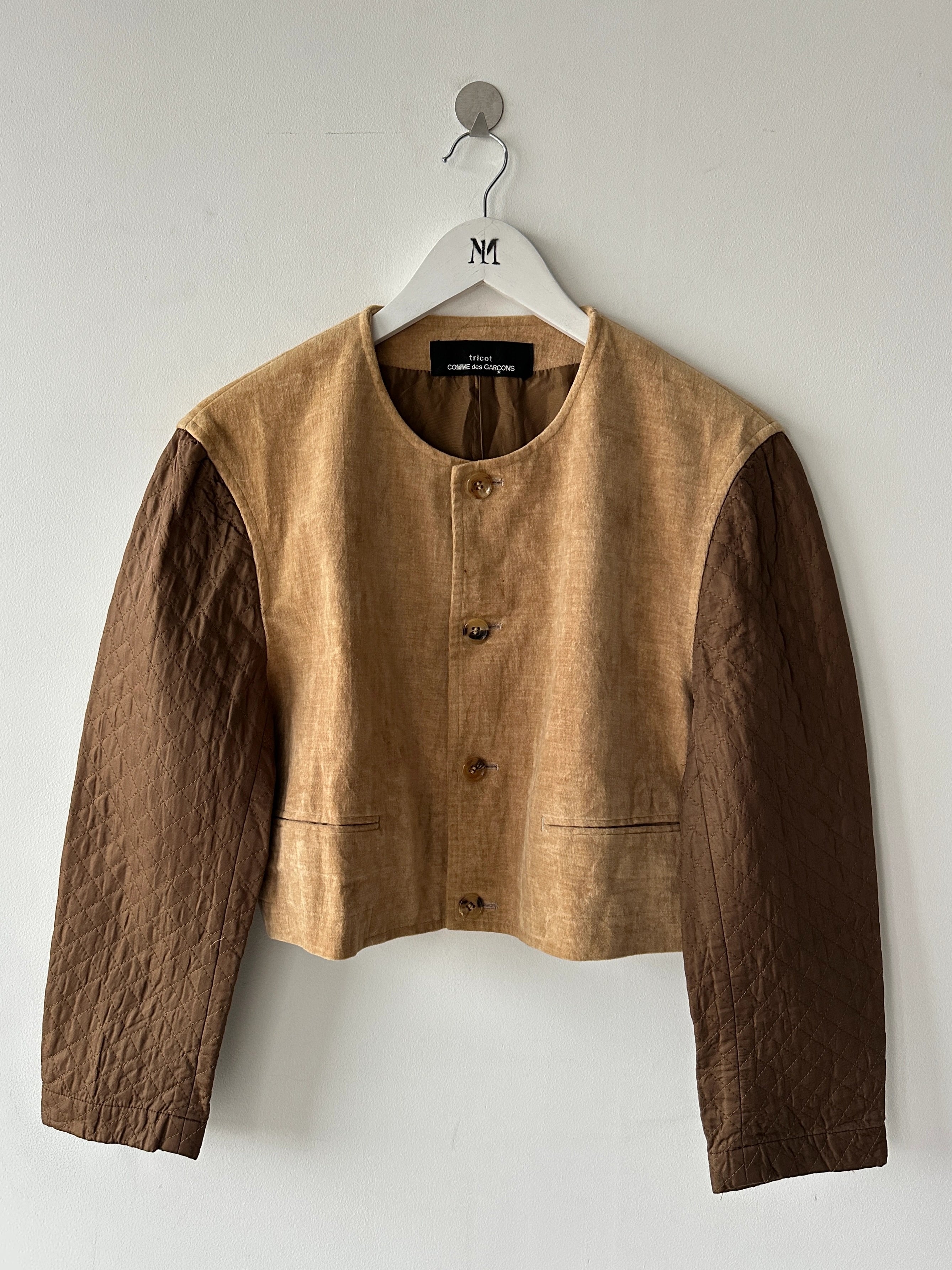 COMME DES GARÇONS - F/W 1990 CROP FIT BLAZER WITH QUILTED SLEEVE