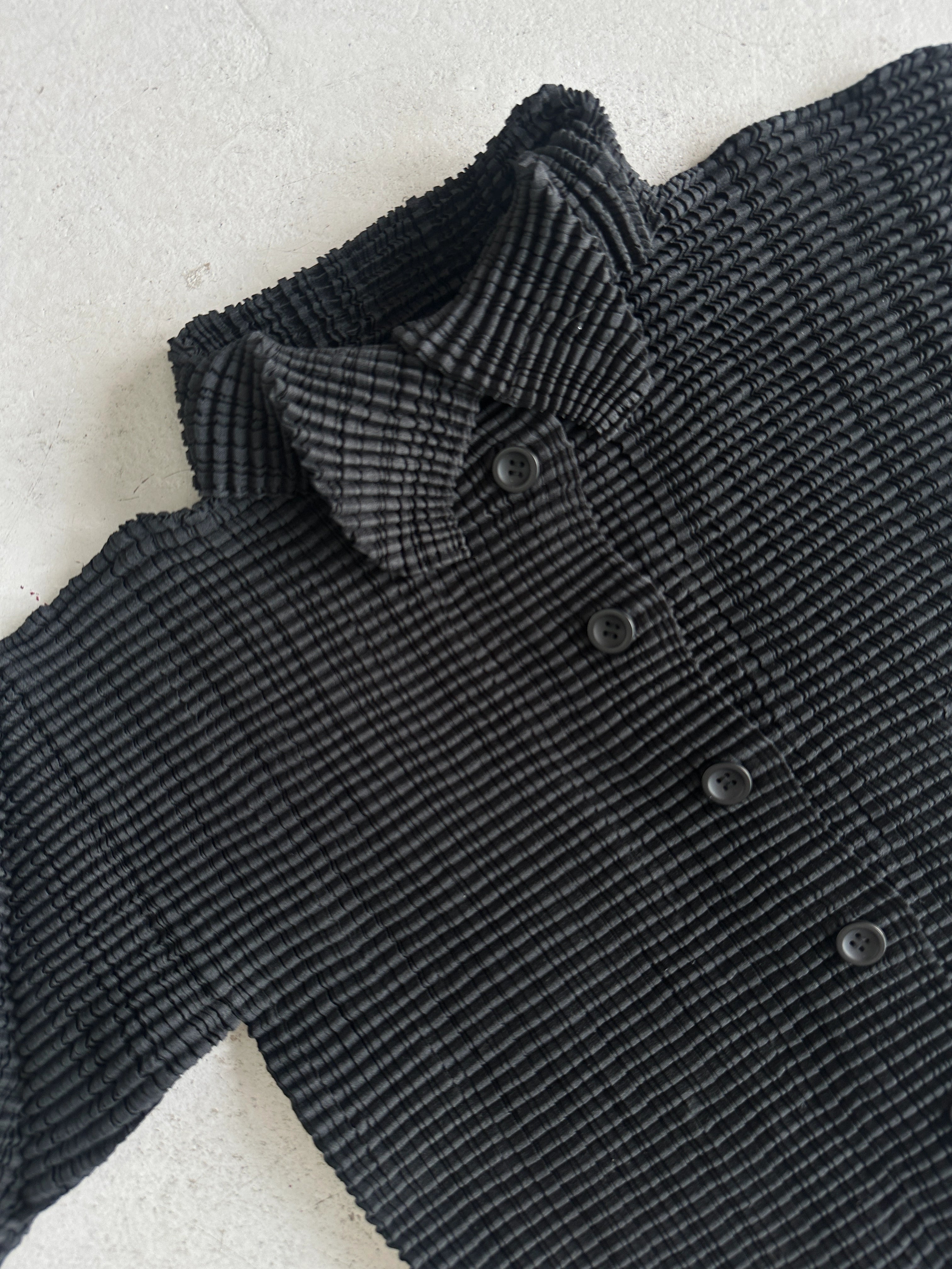 ISSEY MIYAKE - F/W 1999 PLEATED BUTTONED SHIRT