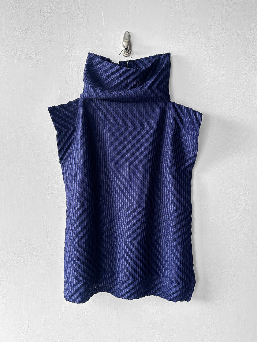 ISSEY MIYAKE - F/W 2002 CHEVRON PLEATS HIGH NECK TOP