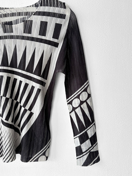 ISSEY MIYAKE - S/S 2015 GEOMETRIC PRINT LONG SLEEVE TOP
