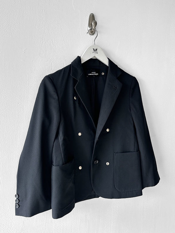 COMME DES GARÇONS TRICOT - F/W 2019 CROP FIT BLAZER WITH STUD DETAILS