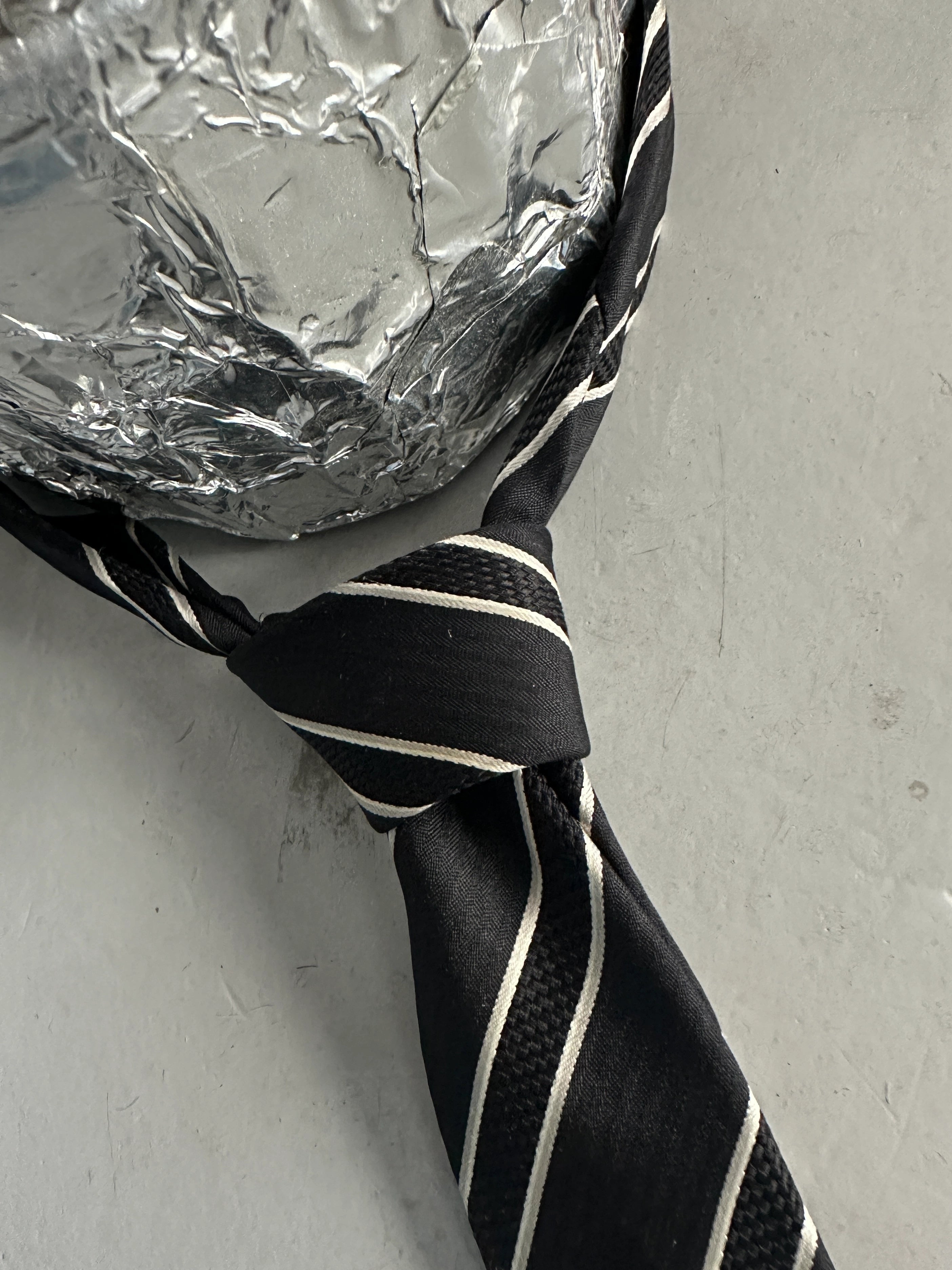 DOLCE & GABBANA  - 1990s SILK PATTERNED SKINNY TIE