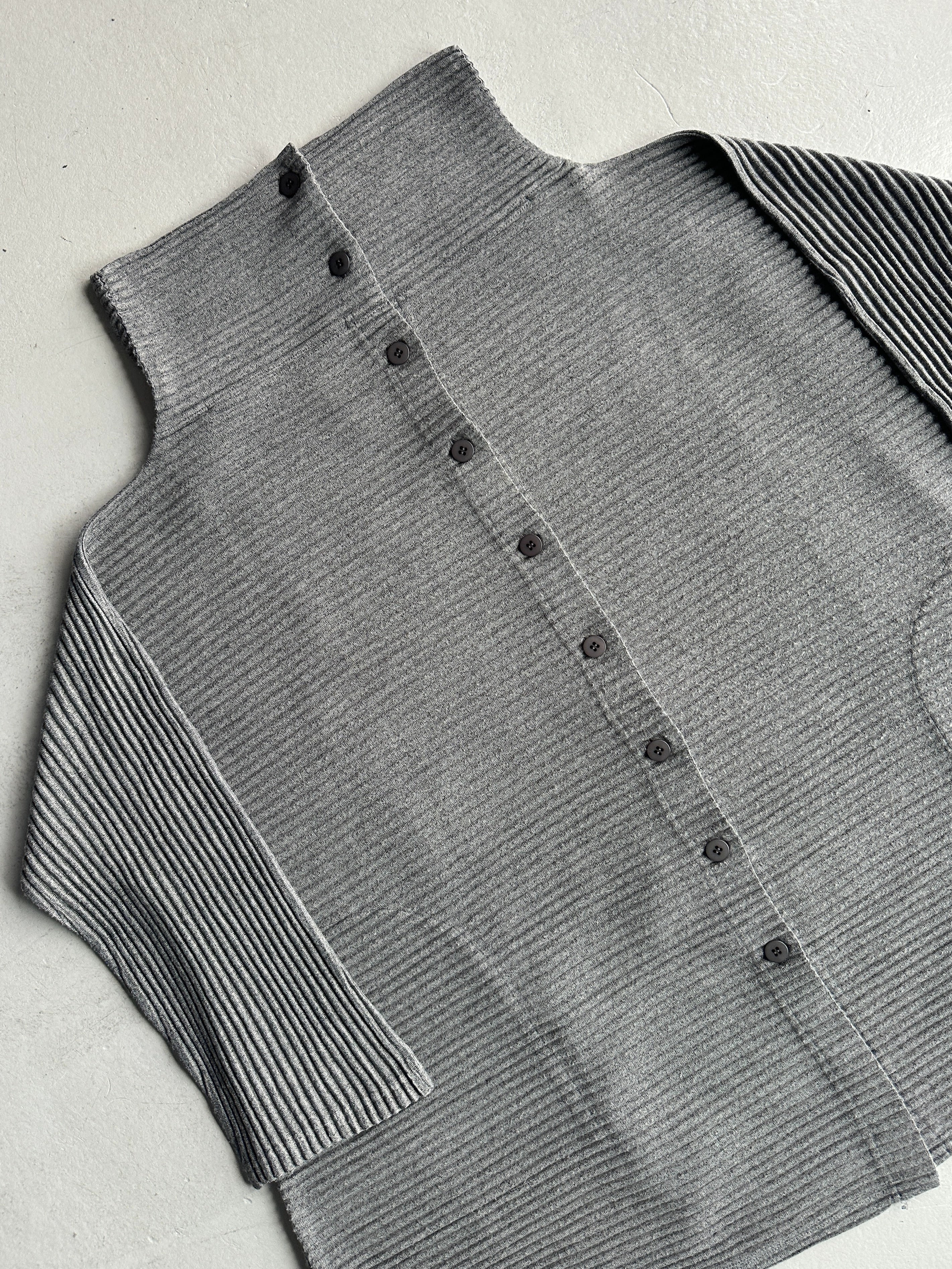 ISSEY MIYAKE - 2000s FUNNEL NECK PLEATED CARDIGAN