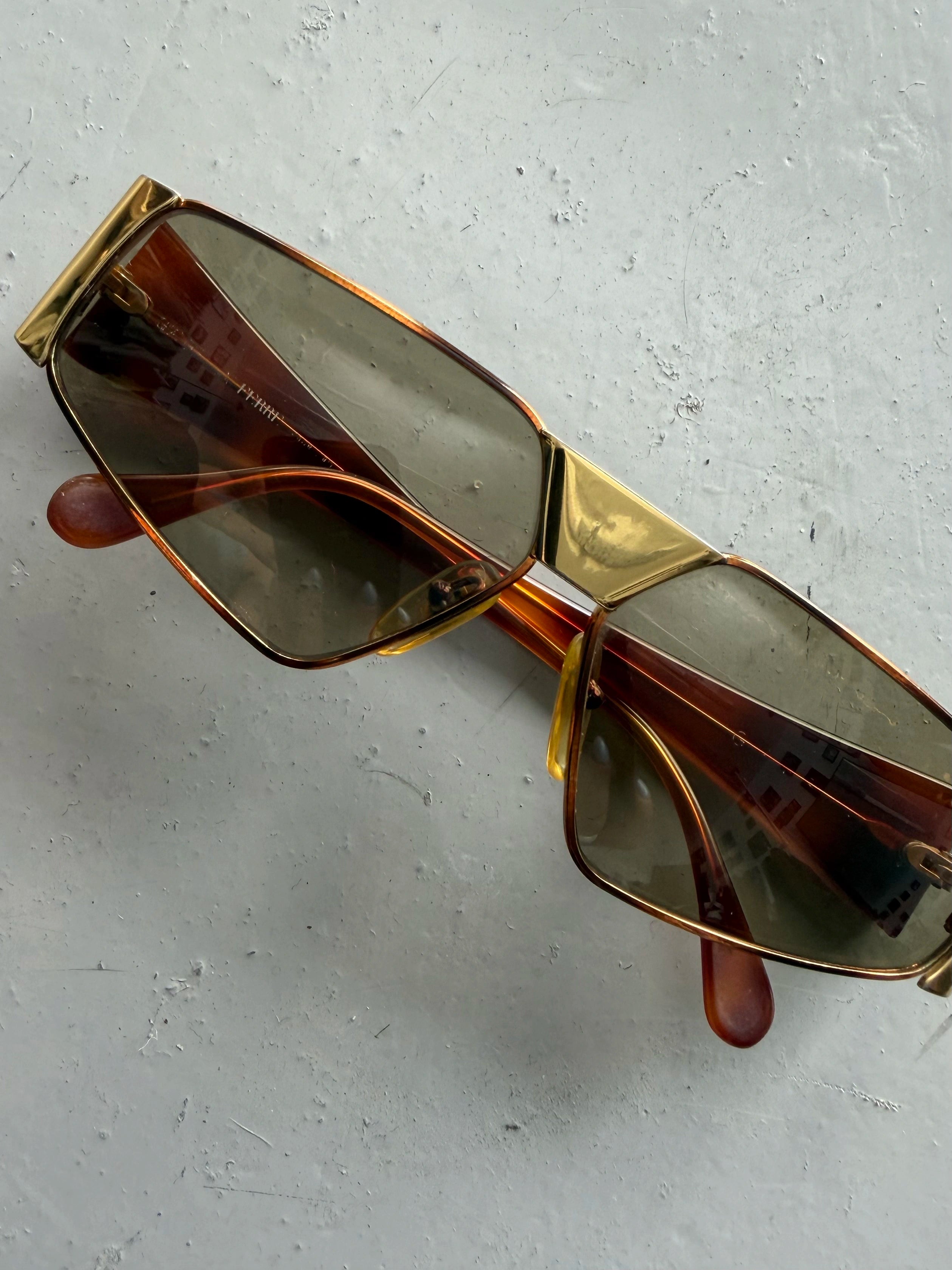 GIANFRANCO FERRÉ - 1990s GEOMETRIC SUNGLASSES WITH TORTOISESHELL ARMS
