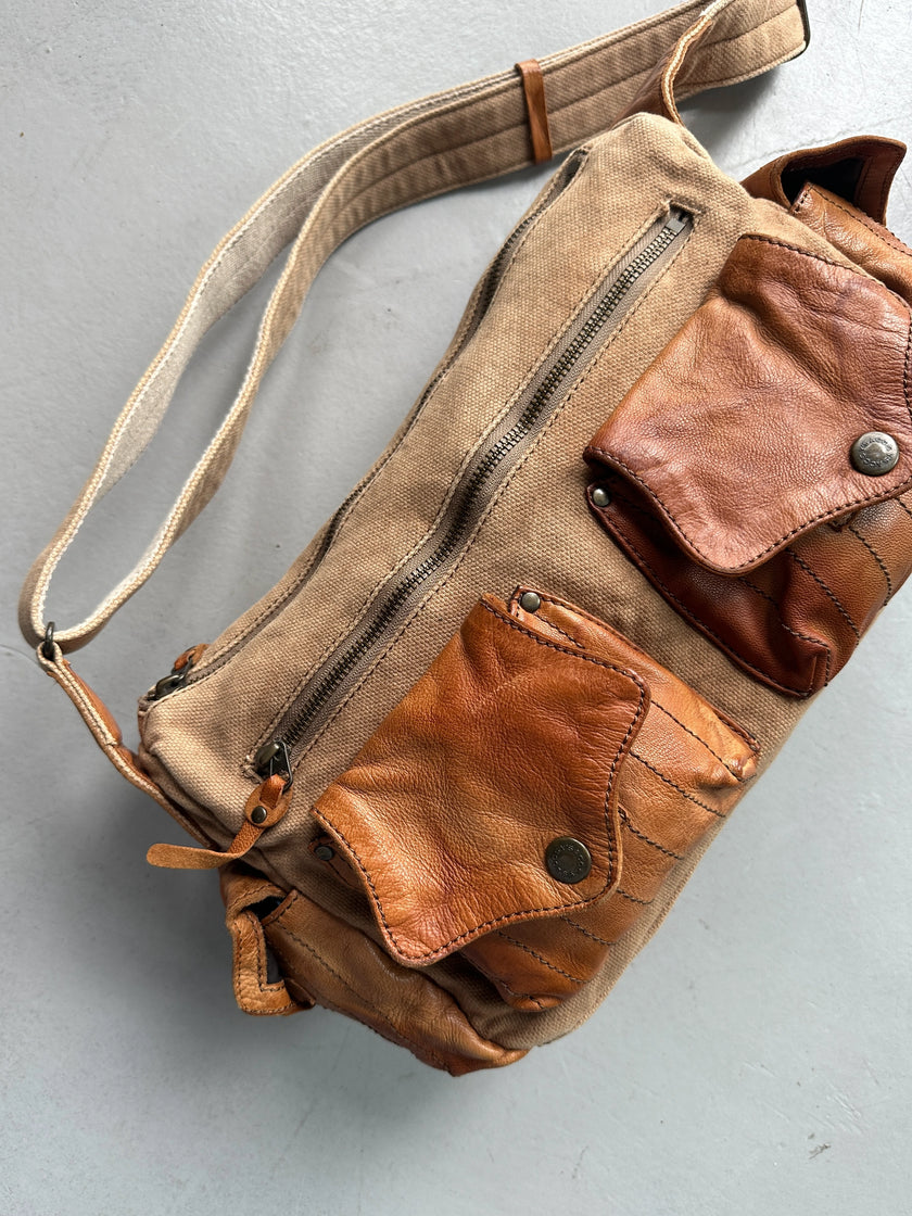 YOHJI YAMAMOTO Y'SACCS - 1990s SHOULDER BAG WITH OVERSIZED LEATHER POCKET