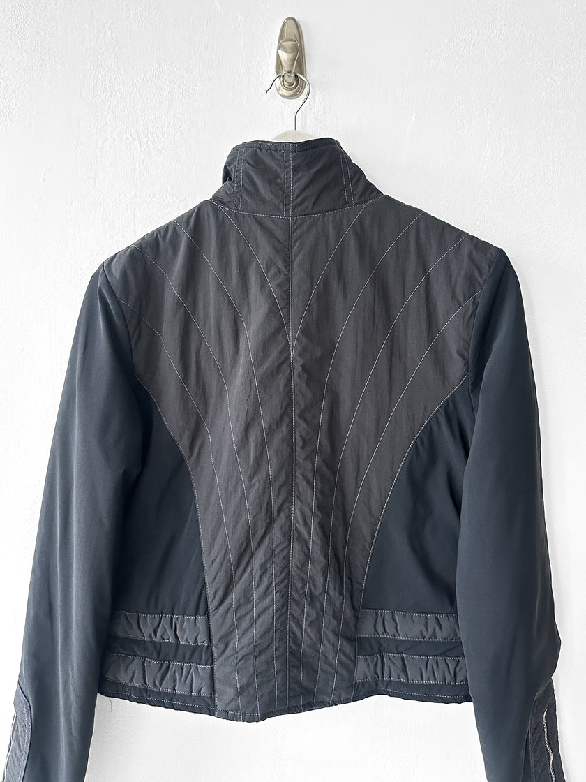 NO LABEL early 2000s CROP FIT JACKET WITH OFF THE CENTRE ZIP AND BUCKLE DETAIL AT WAIST