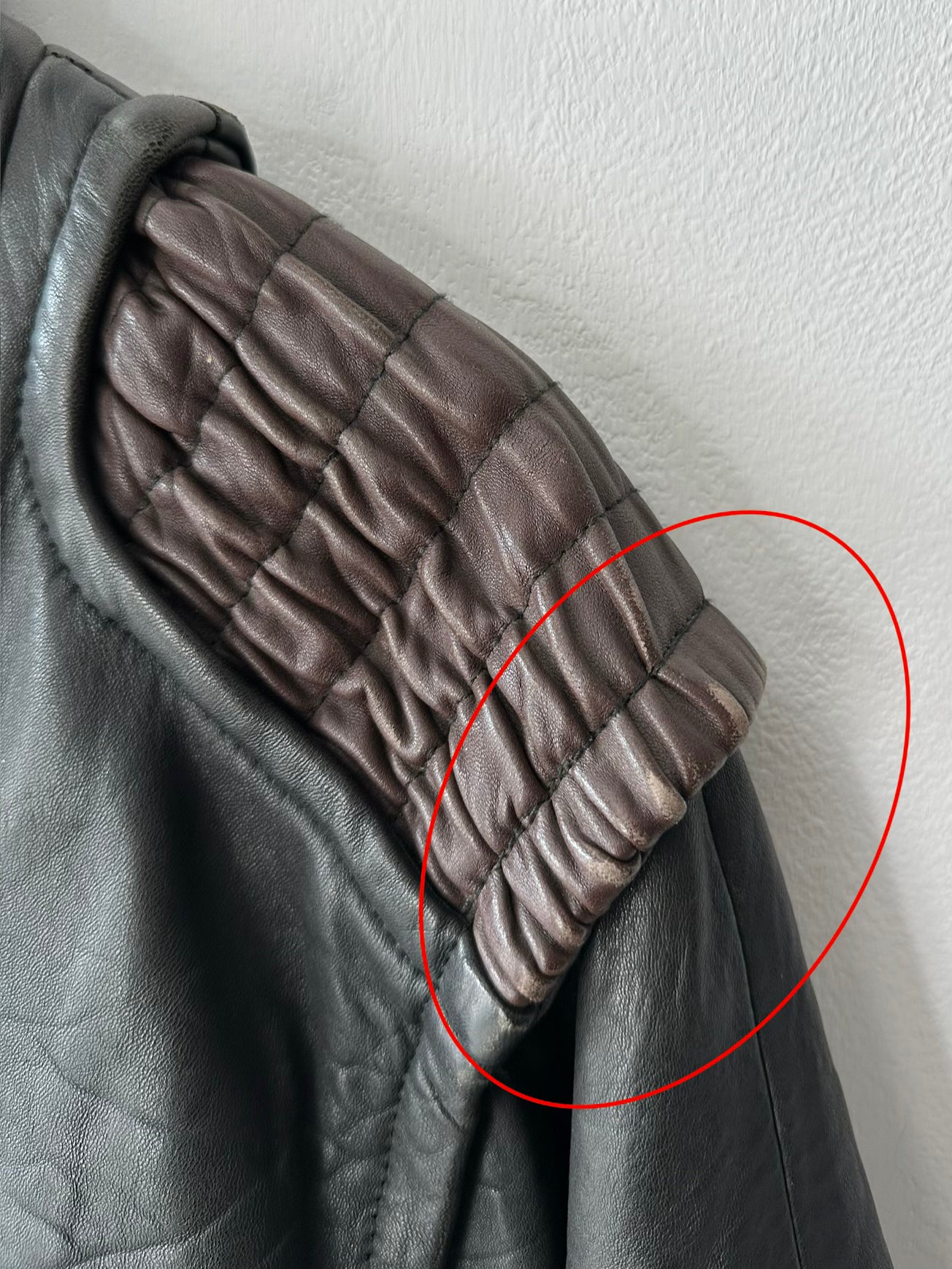 ITALIAN LABEL 1980s HEAVY LEATHER BOMBER JACKET