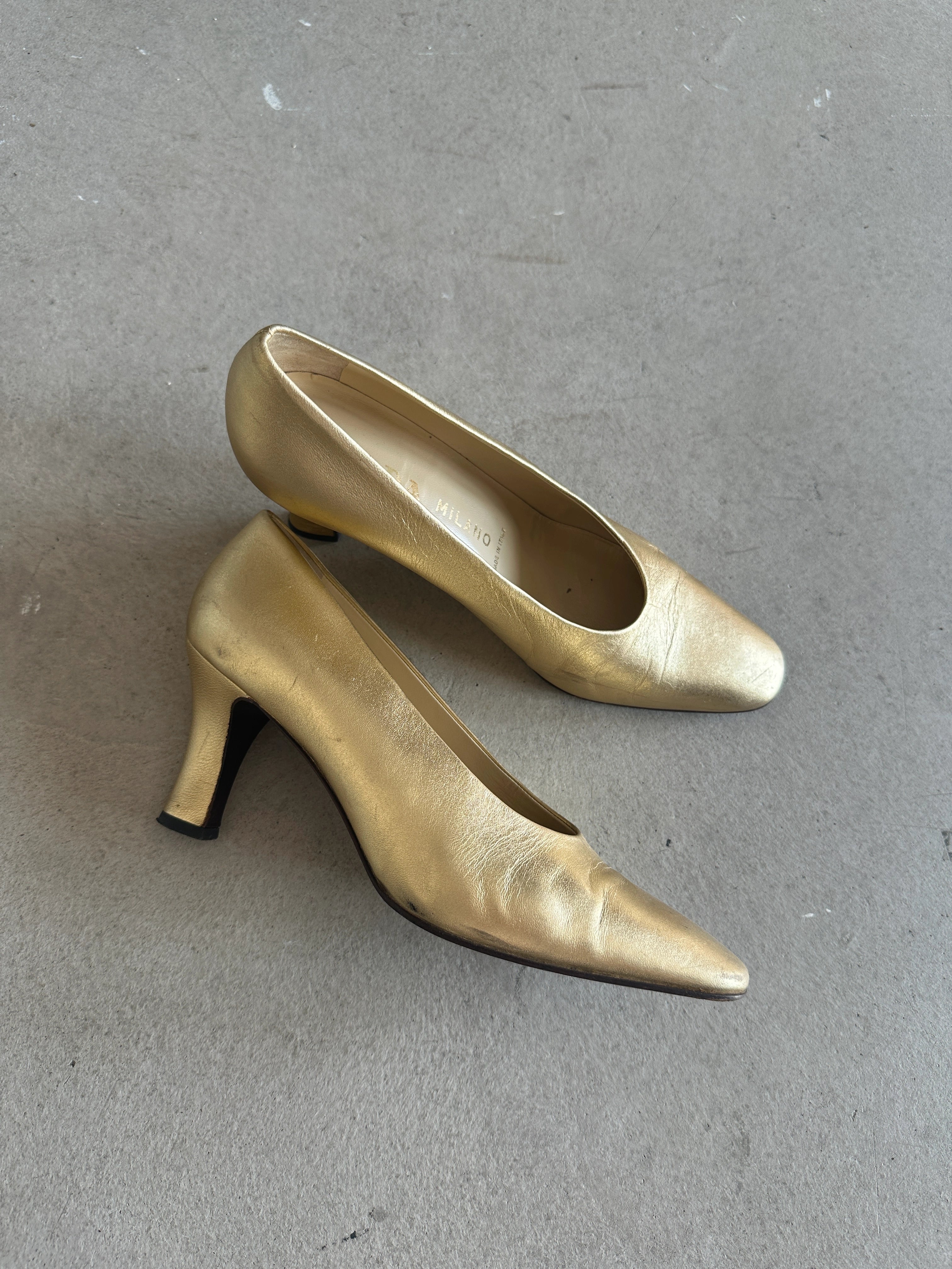 PRADA - 1980s GOLD PUMPS HEELS