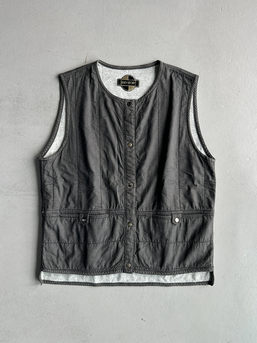 ISSEY MIYAKE - 1990s REVERSIBLE PARACHUTE VEST WITH OVERSIZED POCKETS