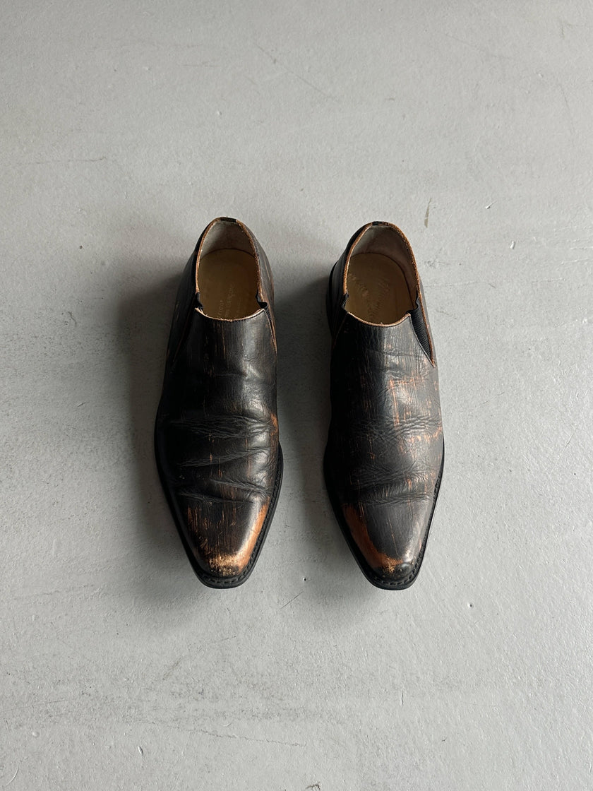 COMME DES GARÇONS - 1990s DISTRESSED LEATHER POINTED SLIP ON SHOES