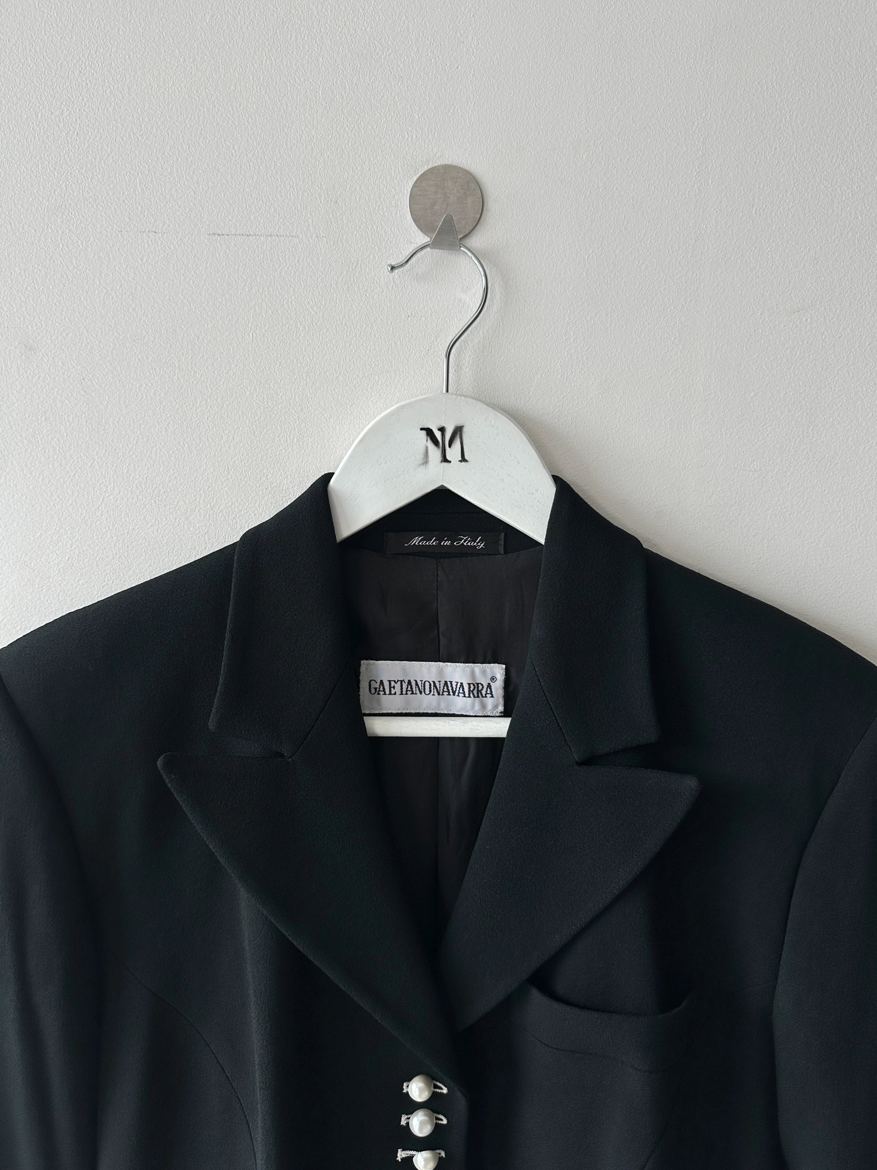 GAETANO NAVARRA - 1990s TAILORED BLAZER WITH PEARL BUTTONS