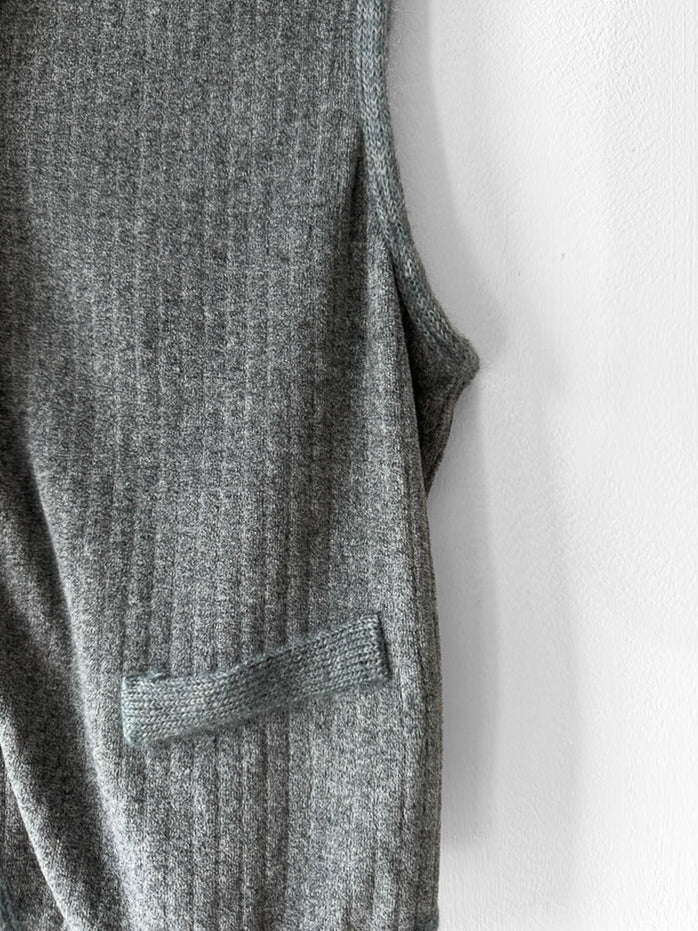 BYBLOS - 1980s RIBBED V NECK BUTTONED VEST TOP GILET
