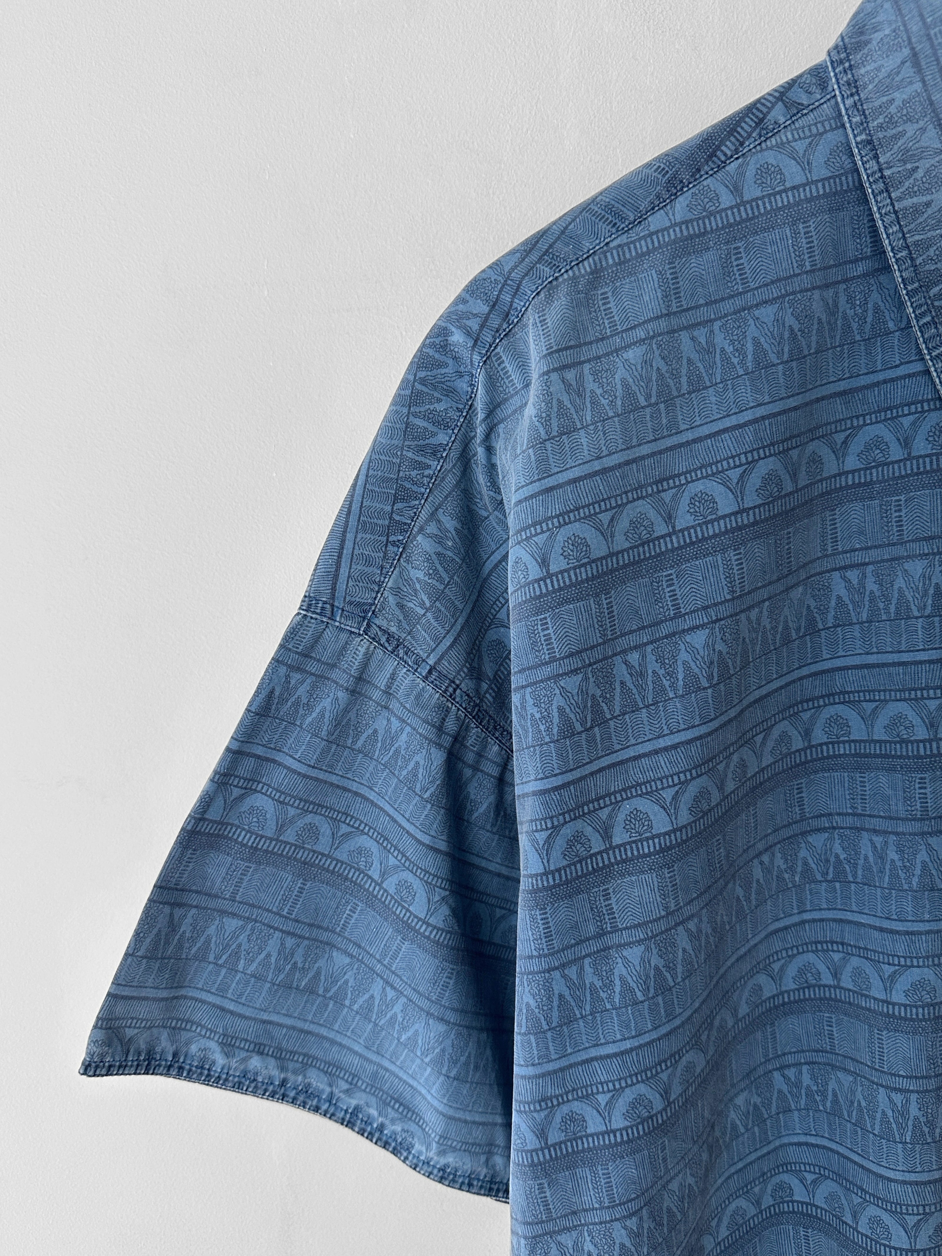 ARMANI JEANS - early 1990s JACQUARD PRINT SHORT SLEEVE SHIRT
