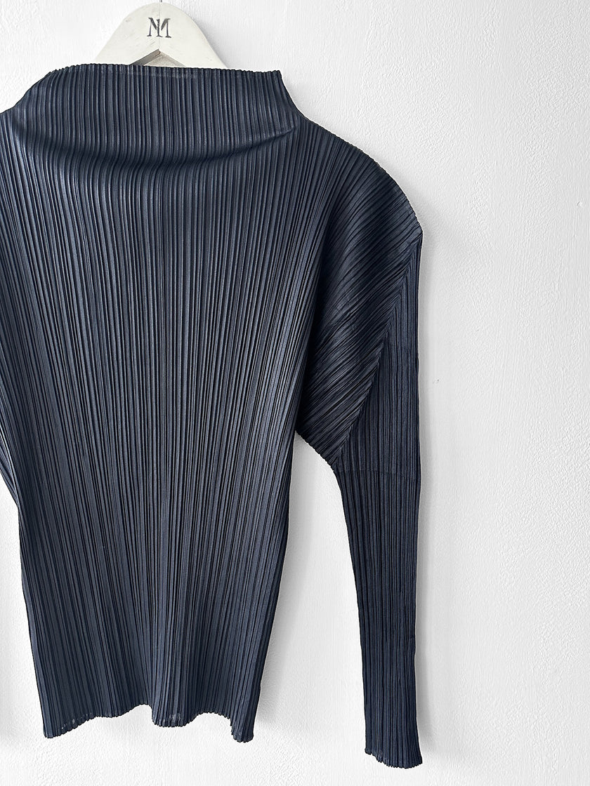 ISSEY MIYAKE PLEATS PLEASE - F/W 2000 PLEATED LONG SLEEVE TOP