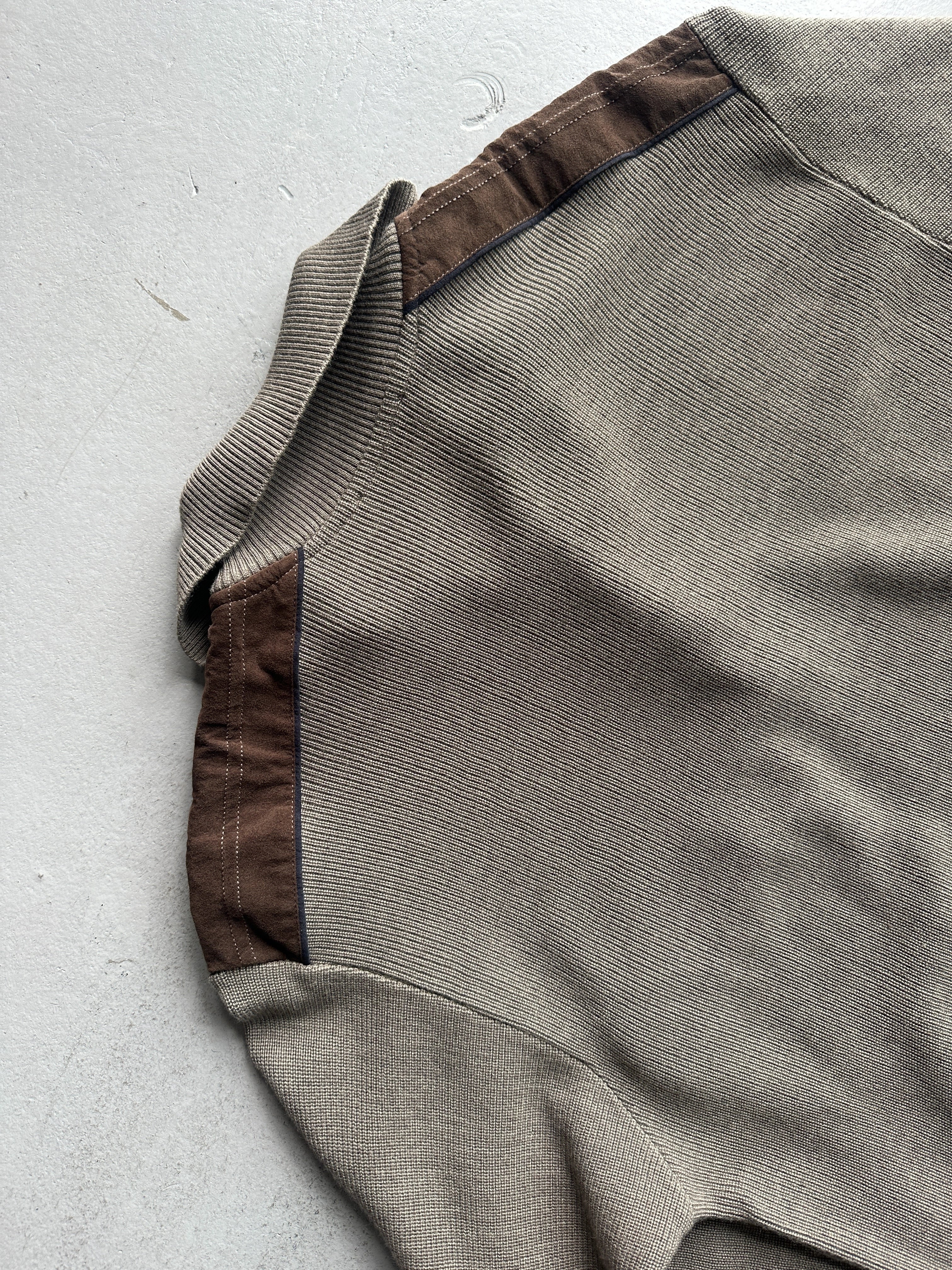 1990s KNIT PULLOVER WITH SUEDE DETAILS