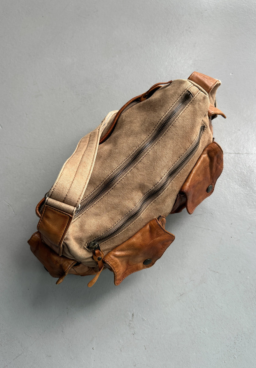 YOHJI YAMAMOTO Y'SACCS - 1990s SHOULDER BAG WITH OVERSIZED LEATHER POCKET