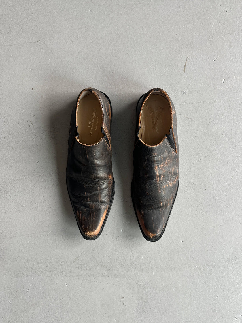 COMME DES GARÇONS - 1990s DISTRESSED LEATHER POINTED SLIP ON SHOES
