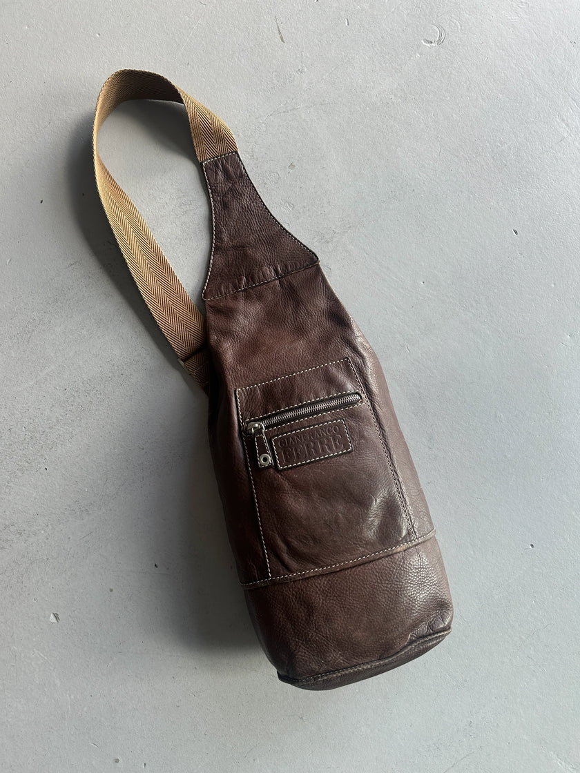 GIANFRANCO FERRÉ - 1990s LEATHER SLING BAG