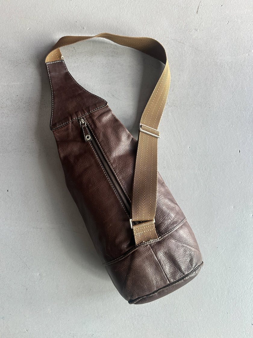 GIANFRANCO FERRÉ - 1990s LEATHER SLING BAG