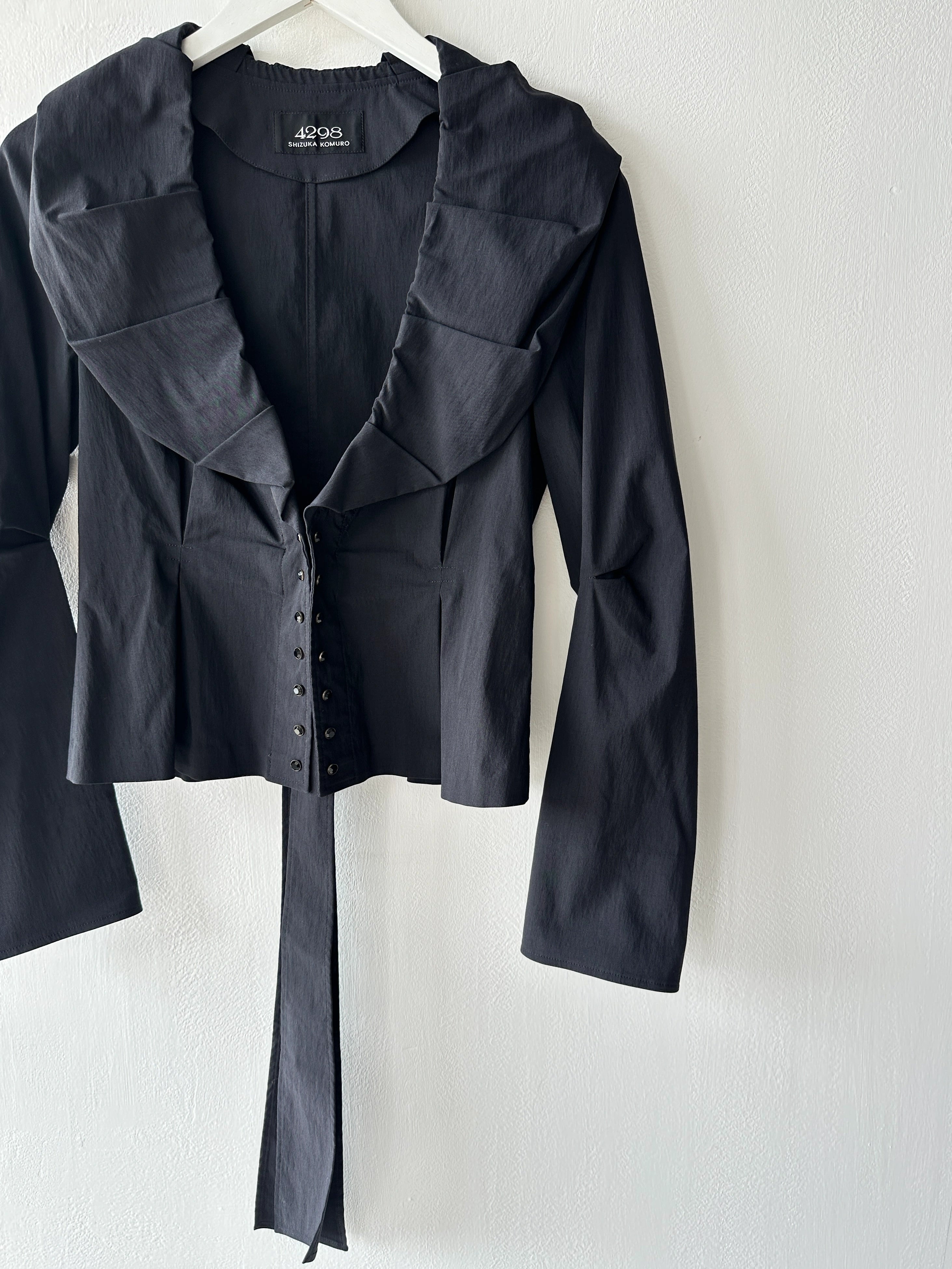 JAPANESE LABEL 2000s PANELED BLOUSE WITH SCULPTURAL COLLAR