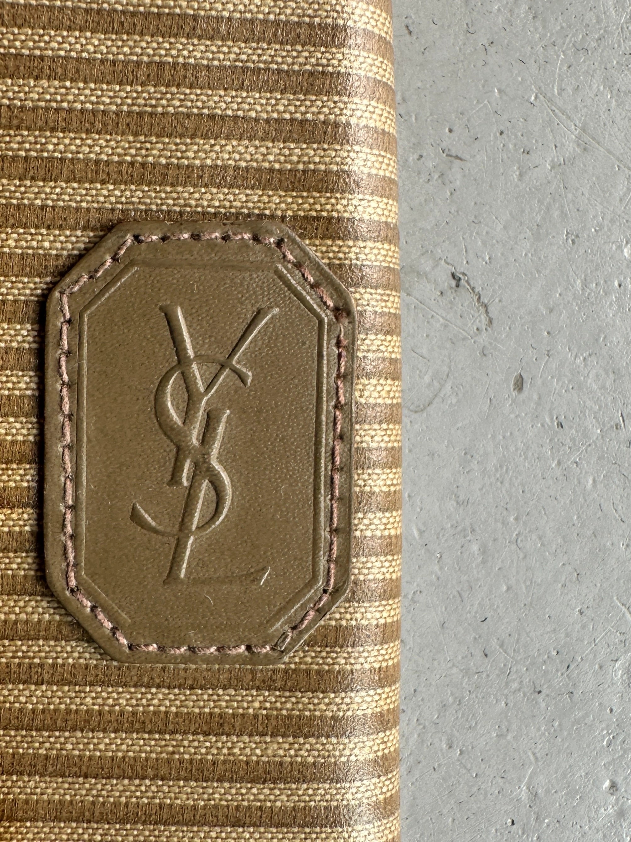 YVES SAINT LAURENT - 1980s LEATHER KEY HOLDER