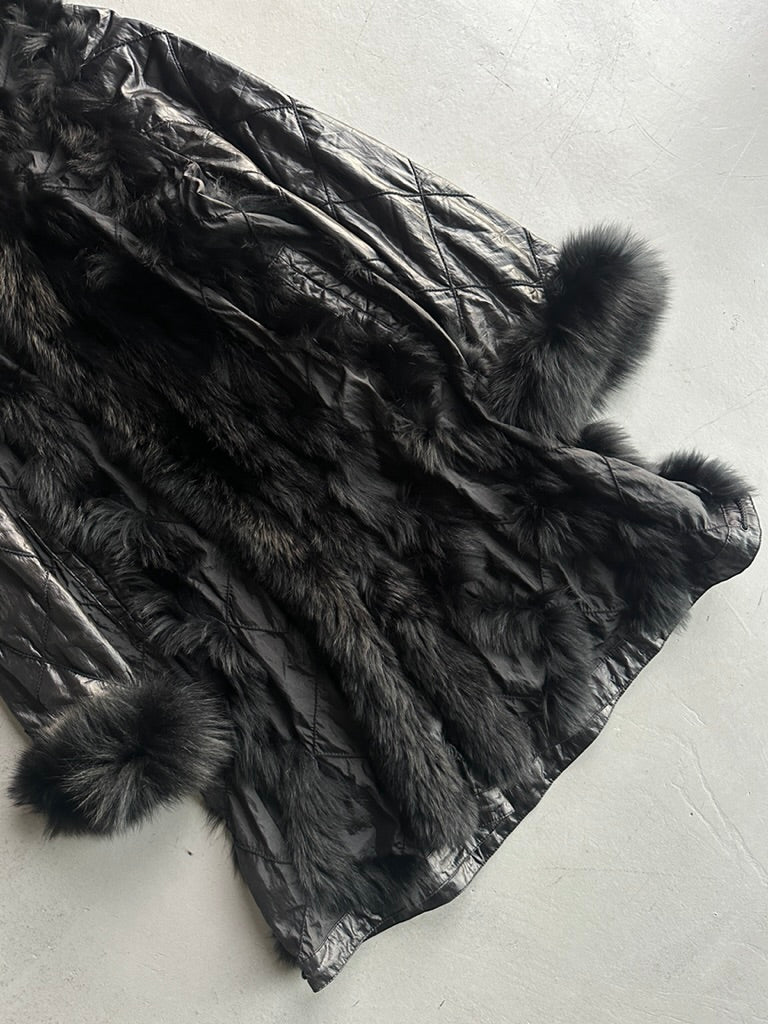 KANSAI YAMAMOTO IMPACT - 1990s REVERSIBLE QUILTED COAT WITH FOX FUR DETAILS