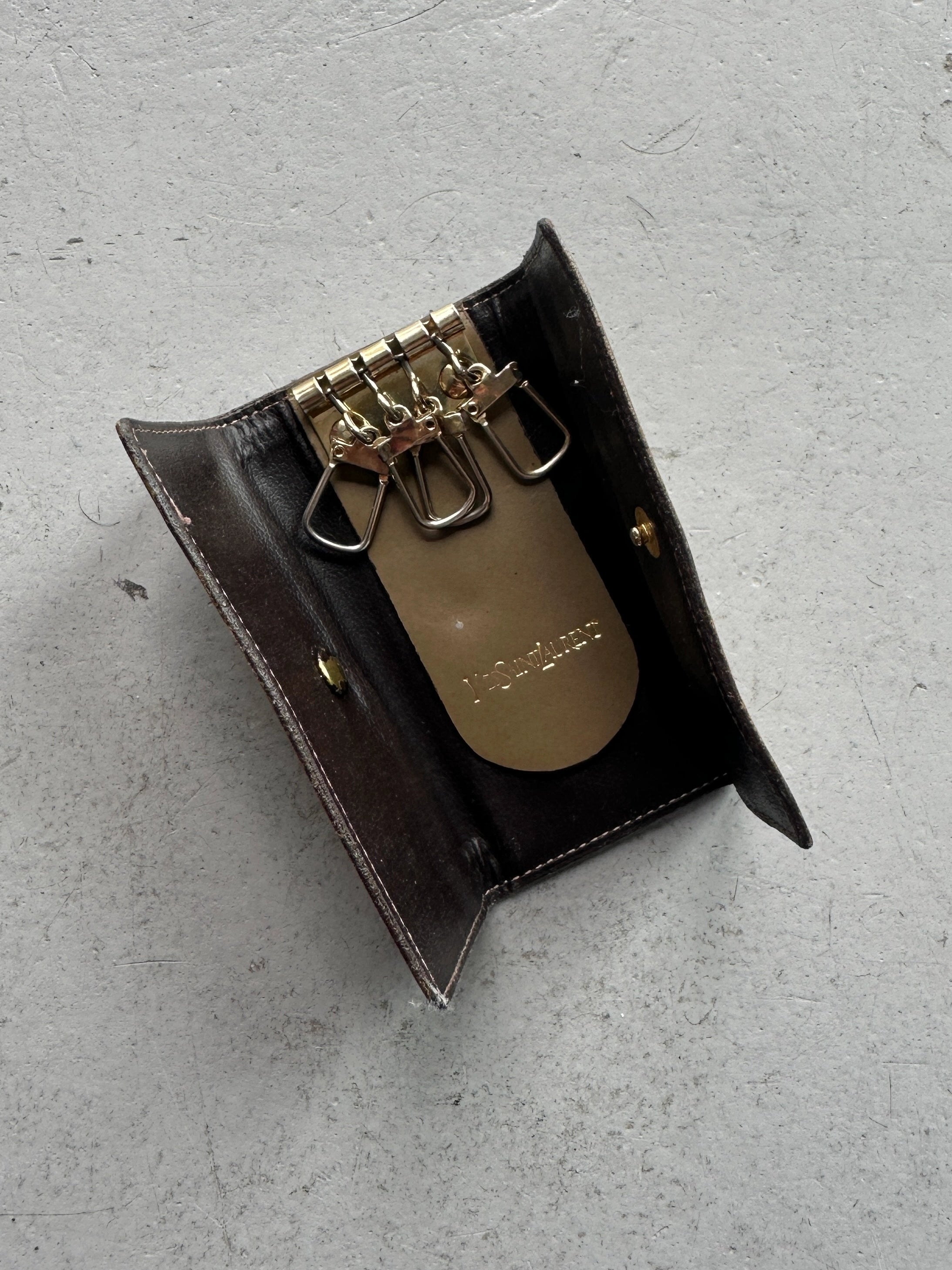YVES SAINT LAURENT - 1980s LEATHER KEY HOLDER