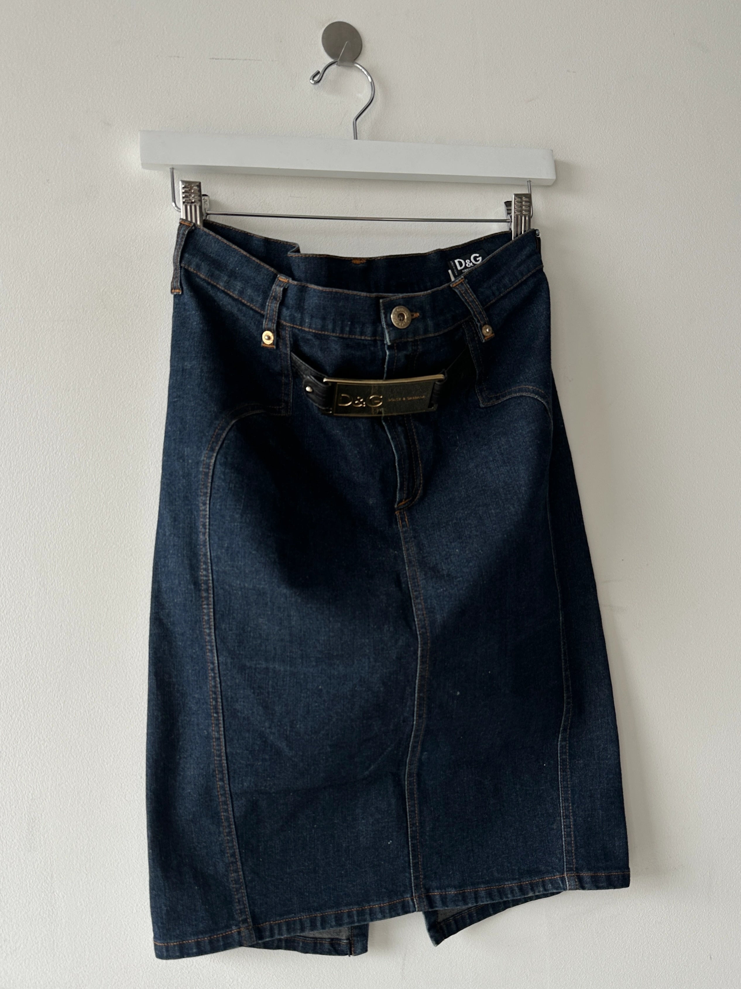 DOLCE & GABBANA - F/W 2001 DENIM SKIRT WITH LOGO PLATE AT FRONT