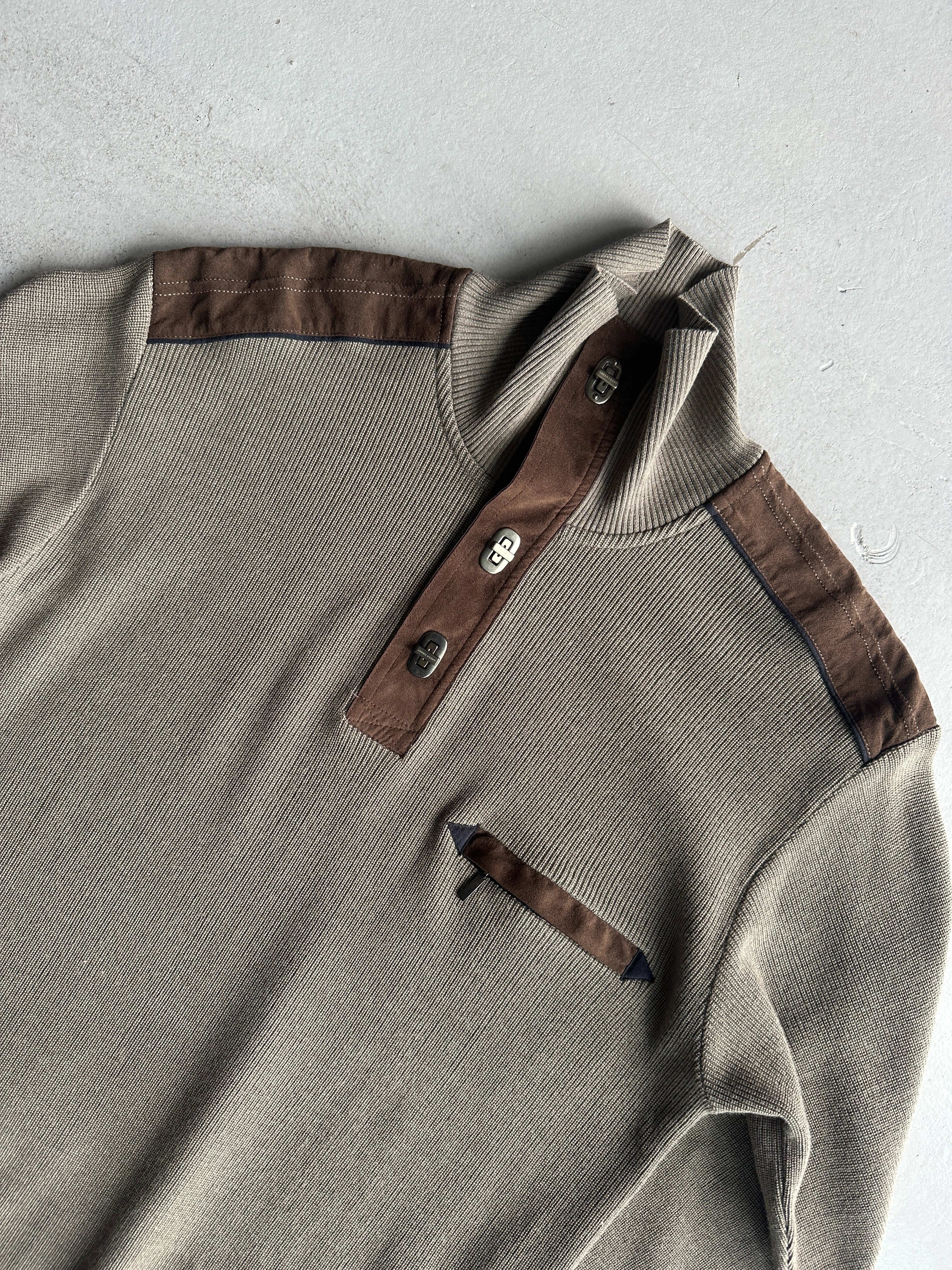 1990s KNIT PULLOVER WITH SUEDE DETAILS