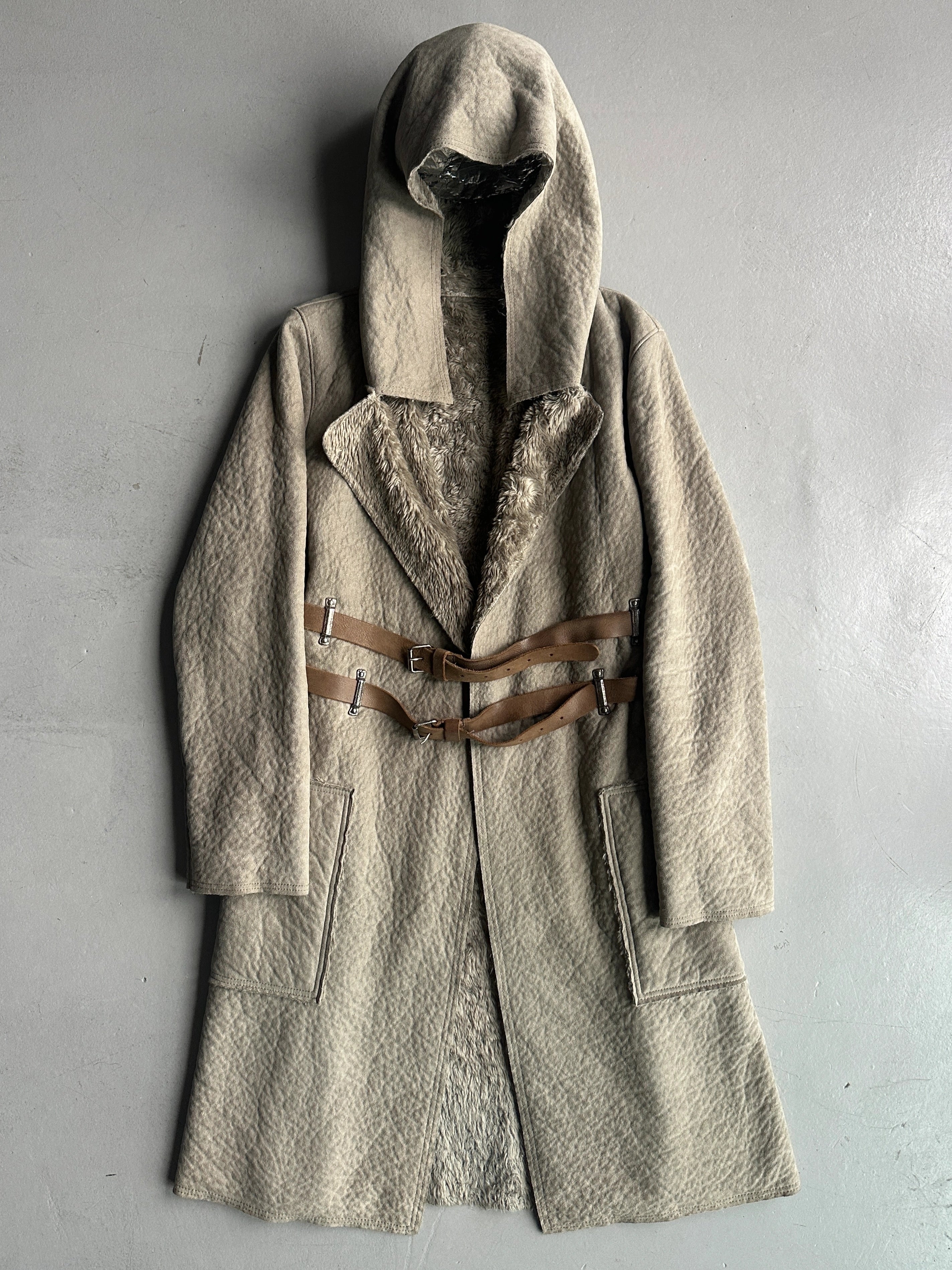 COP COPINE - 2000s RELAXED TEXTURED COAT WITH CROSSED DOUBLE LEATHER BELT
