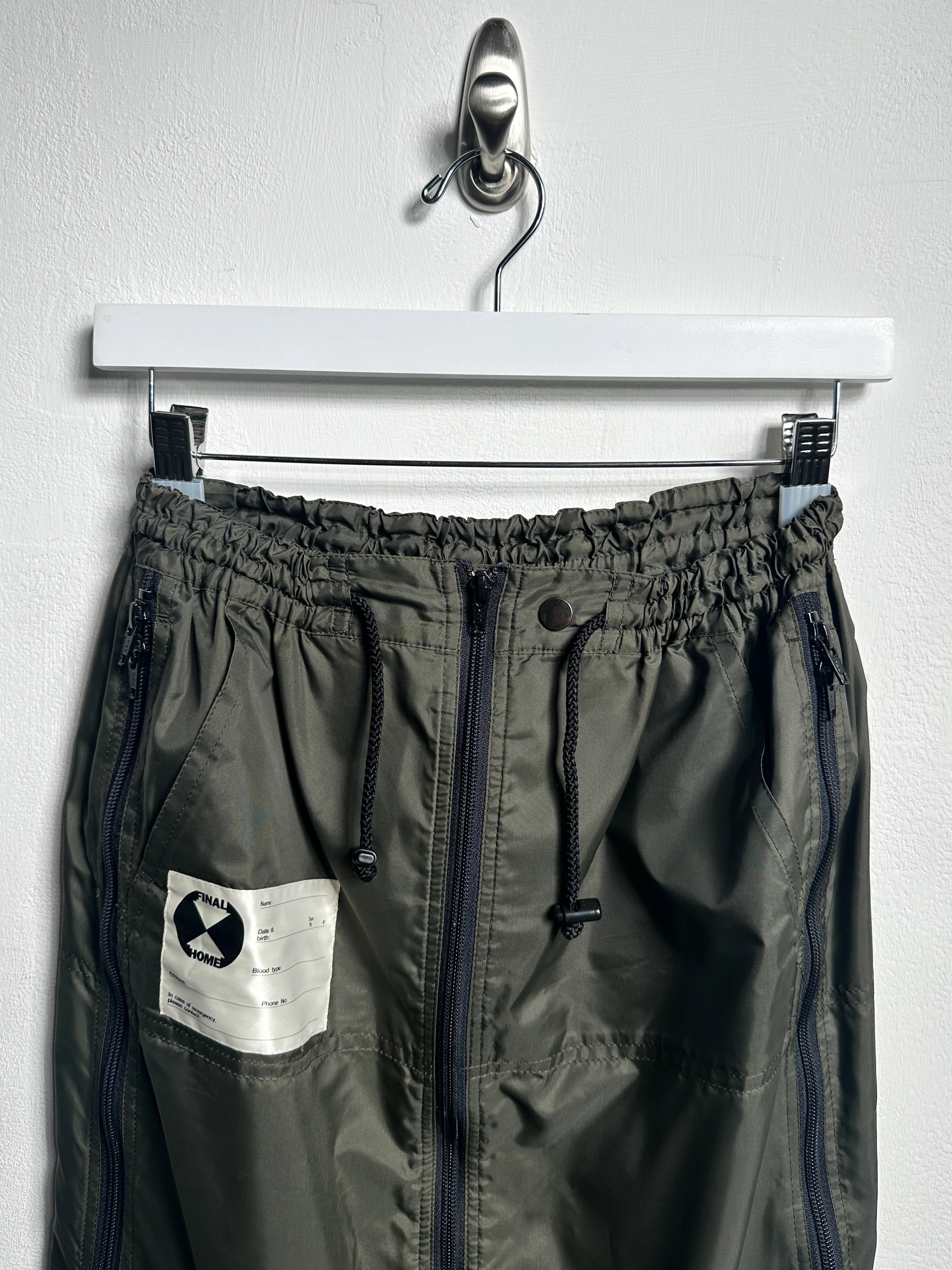 FINAL HOME - early 2000s NYLON MAXY SKIRT WITH ZIPPED SIDE POCKETS