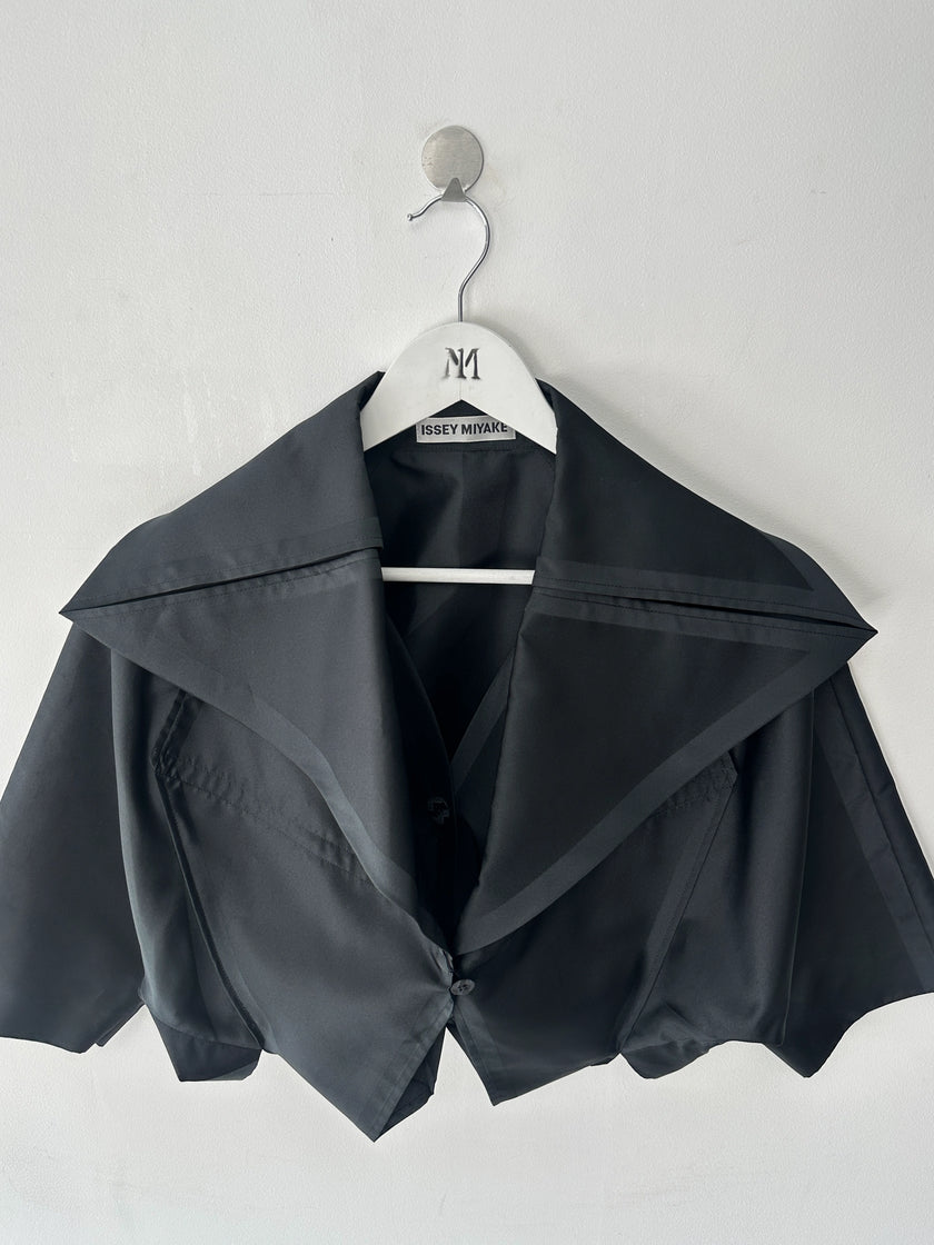 ISSEY MIYAKE  - F/W 2011 SCULPTURAL BOLERO JACKET