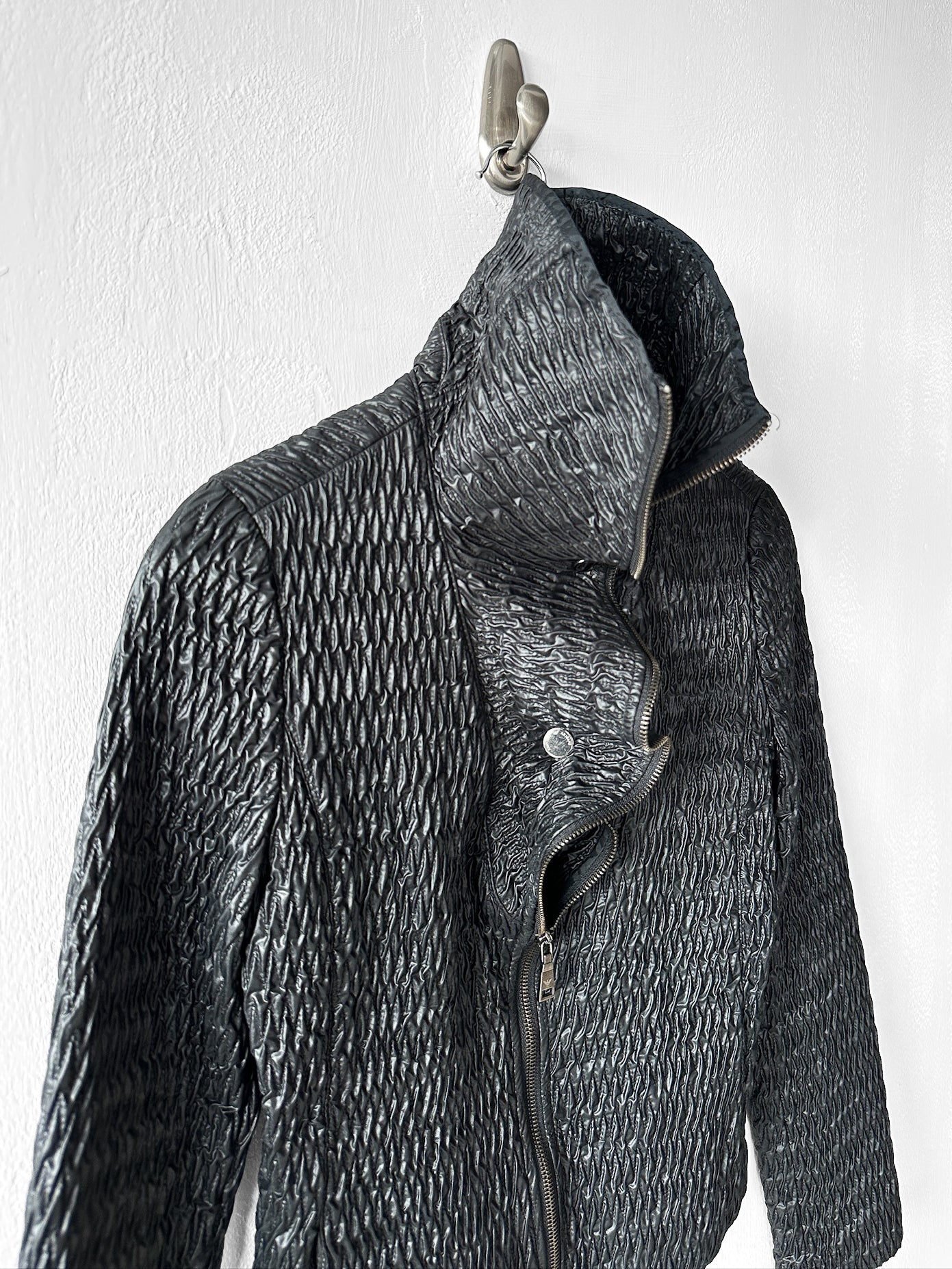 EMPORIO ARMANI - F/W 2009 TEXTURED JACKET WITH RUFFLED COLLAR AND ZIP DETAILS