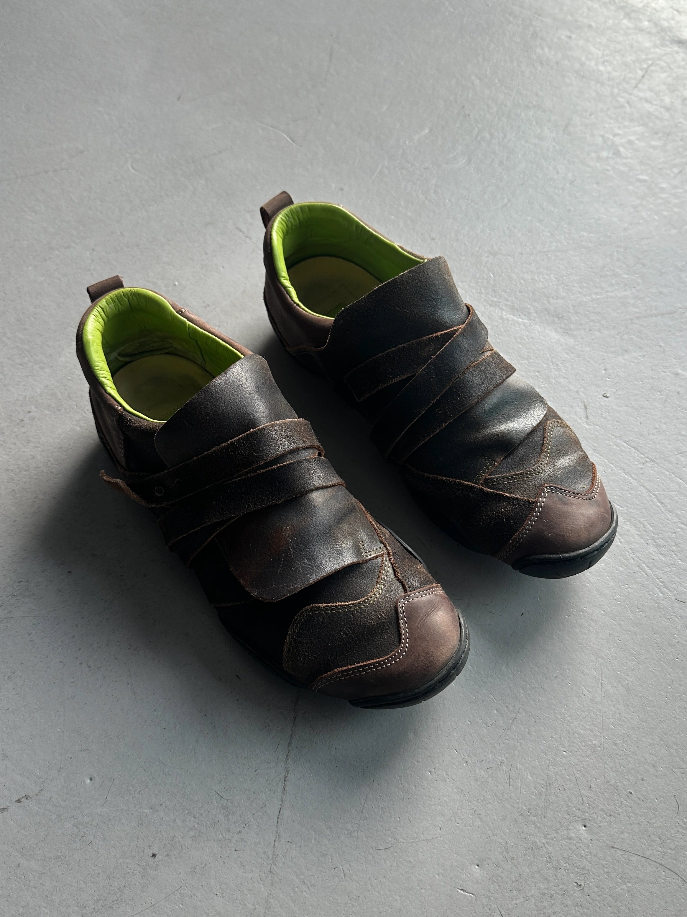 MARITHÉ + FRANÇOIS GIRBAUD - early 2000s ROUND TOE BONDAGE LEATHER SNEAKERS