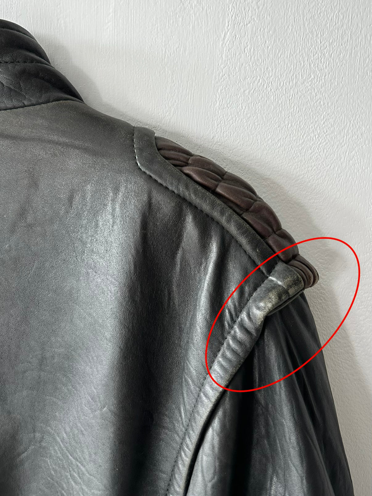 ITALIAN LABEL 1980s HEAVY LEATHER BOMBER JACKET