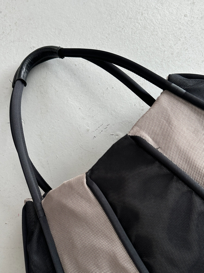 ISSEY MIYAKE PLEATS PLEASE - early 2000s MESH BALLOON TOTE BAG