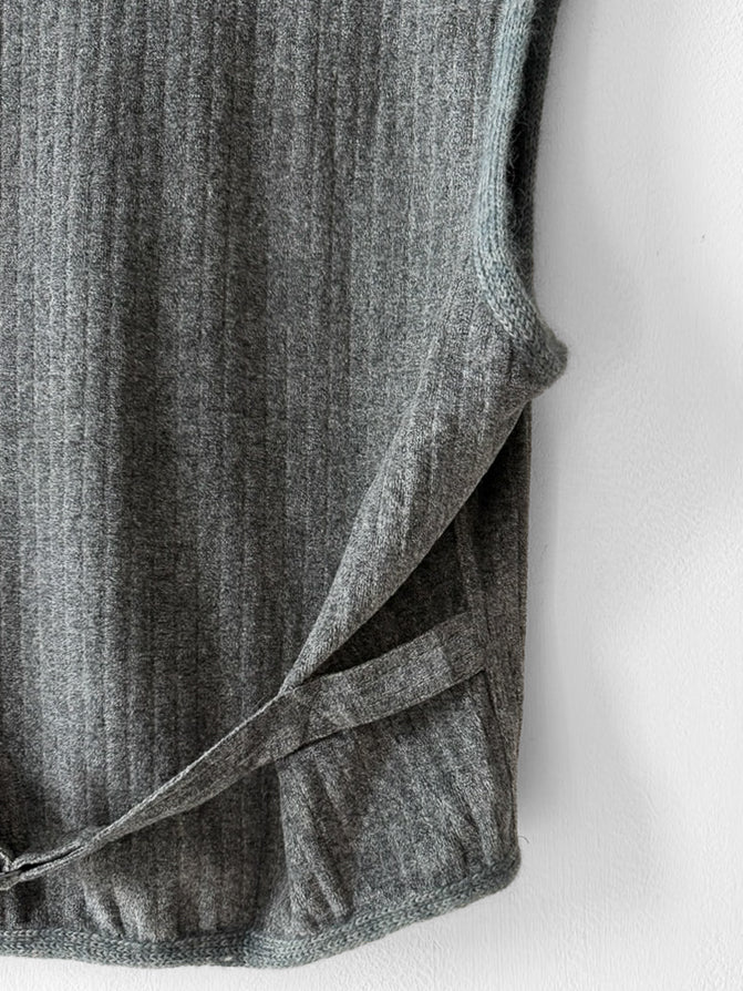 BYBLOS - 1980s RIBBED V NECK BUTTONED VEST TOP GILET