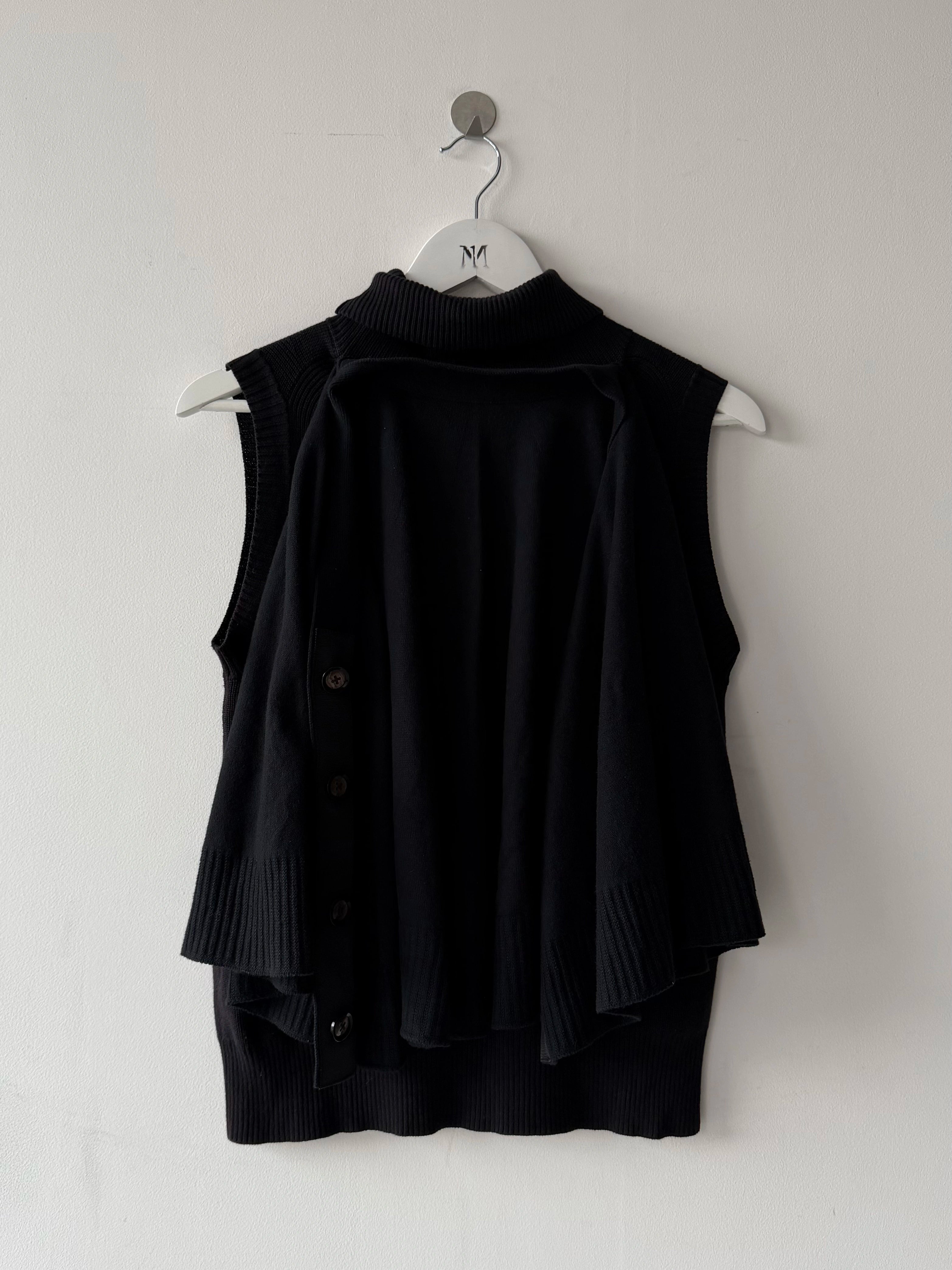 SACAI - F/W 2019 TWO TONE LAYERED HIGN NECK VEST WITH BUTTONED CROP CAPE