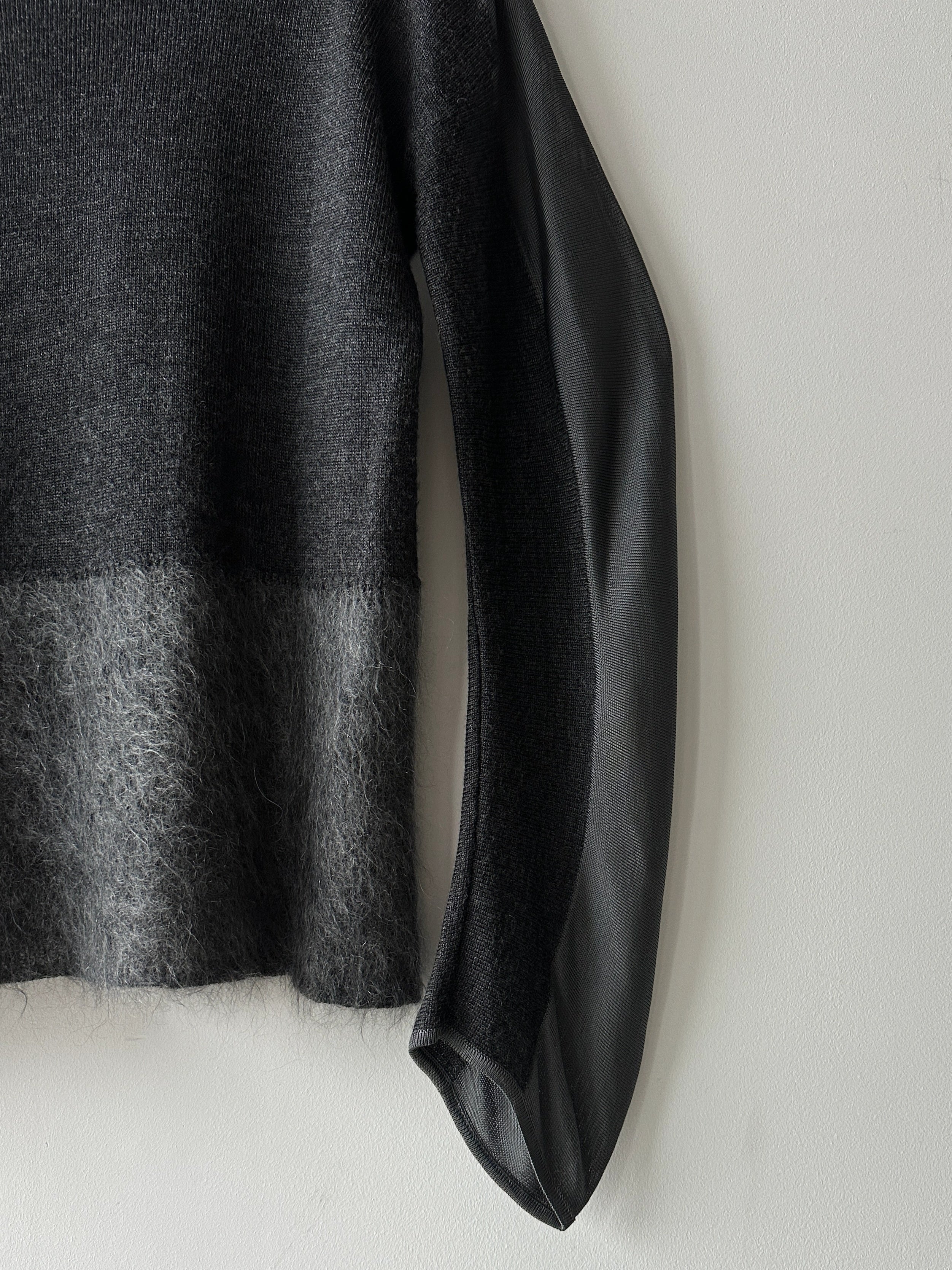 VALENTINO - 1990s PANELED TOP WITH CURVED SLEEVE