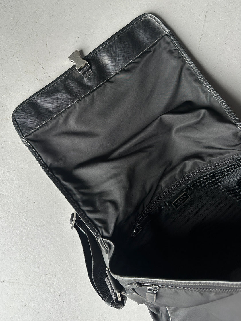 PRADA - 2000s NYLON MESSENGER BAG