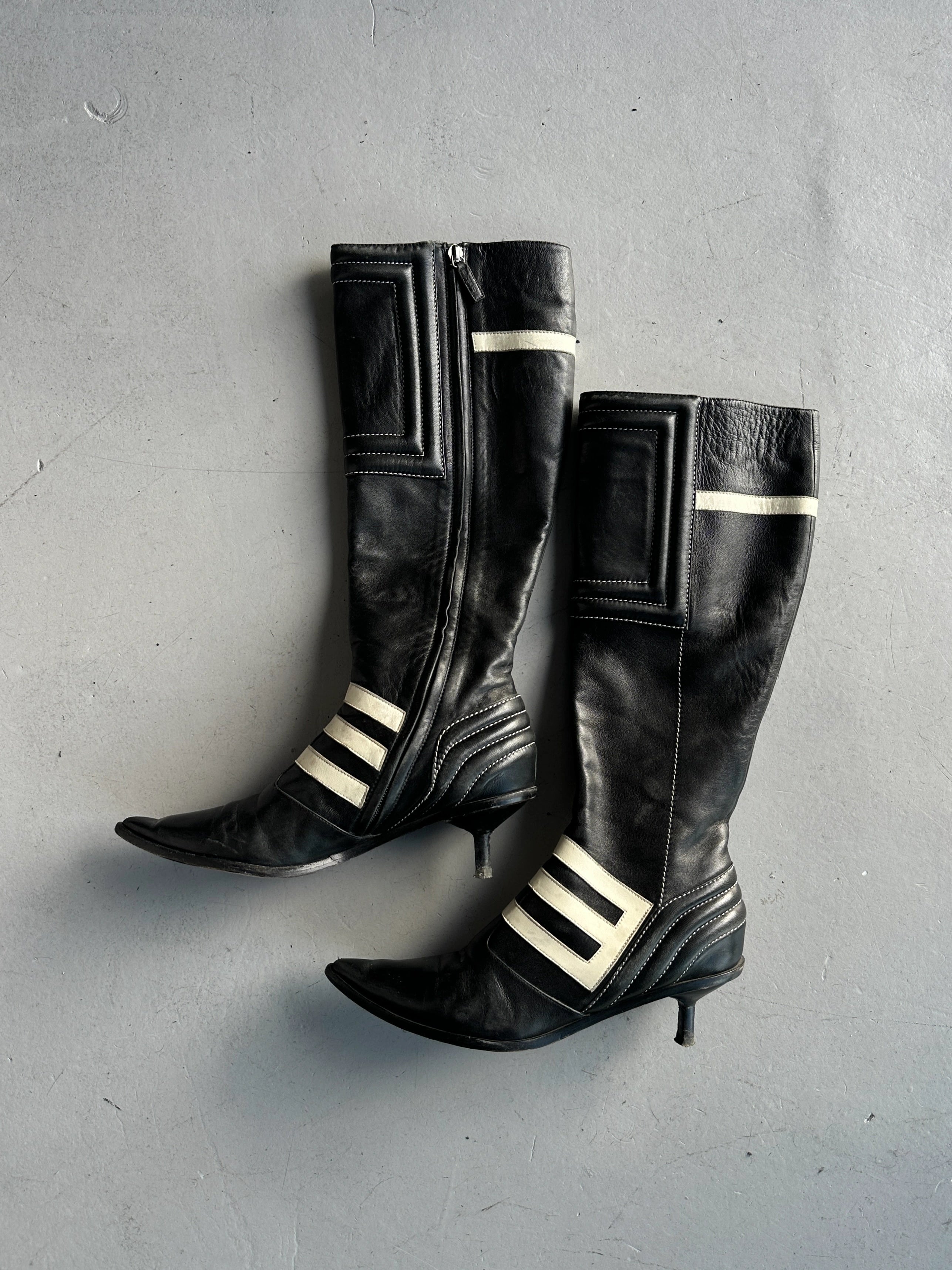 ETRO - F/W 2001 POINTED TOE KITTEN HEELS BOOTS